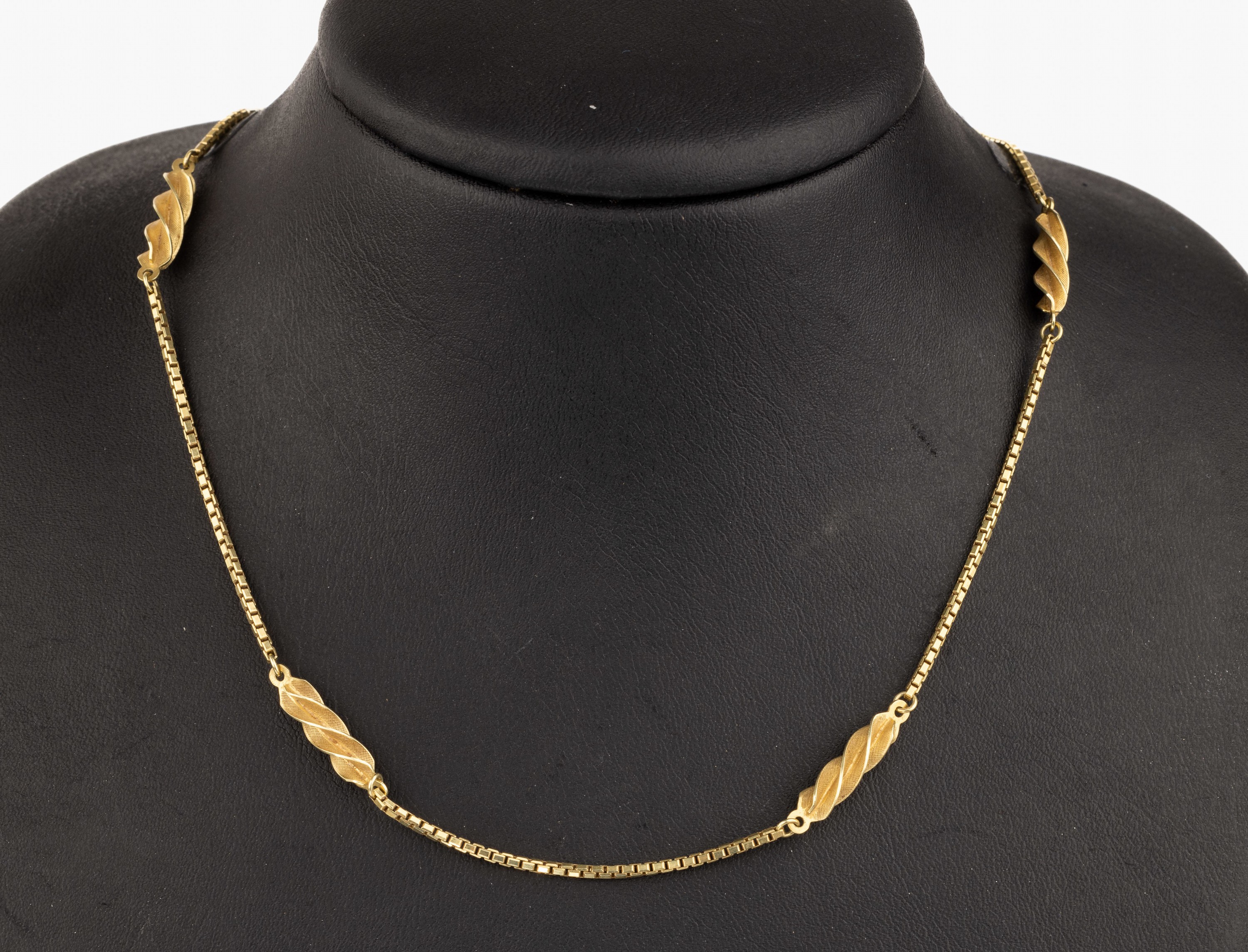 14 kt Gold Collier, GG 585/000, Venezianerkette mit 5 spiralförmigen Zwischengliedern, L. ca. 42.5 cm, Federringschließe, ca. 9.3 g