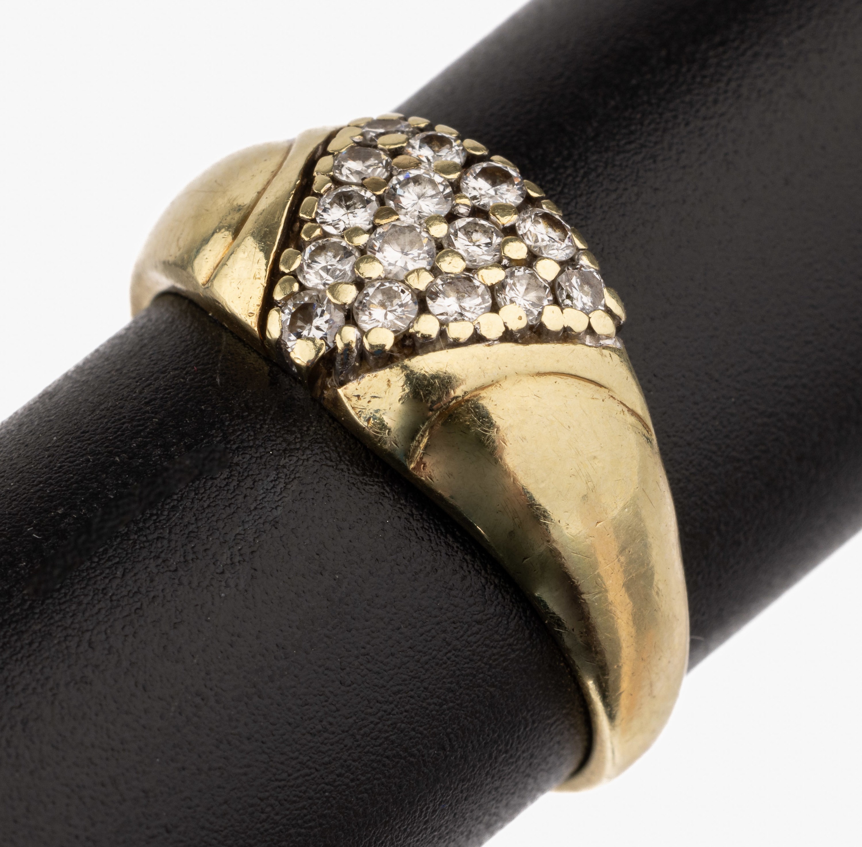 14 kt Gold Brillant Ring, GG 585/000, 15 imDreieck gefasste Brillanten zus. ca. 0.36 ct Weiß/si, RW 61, ca. 5.0 g