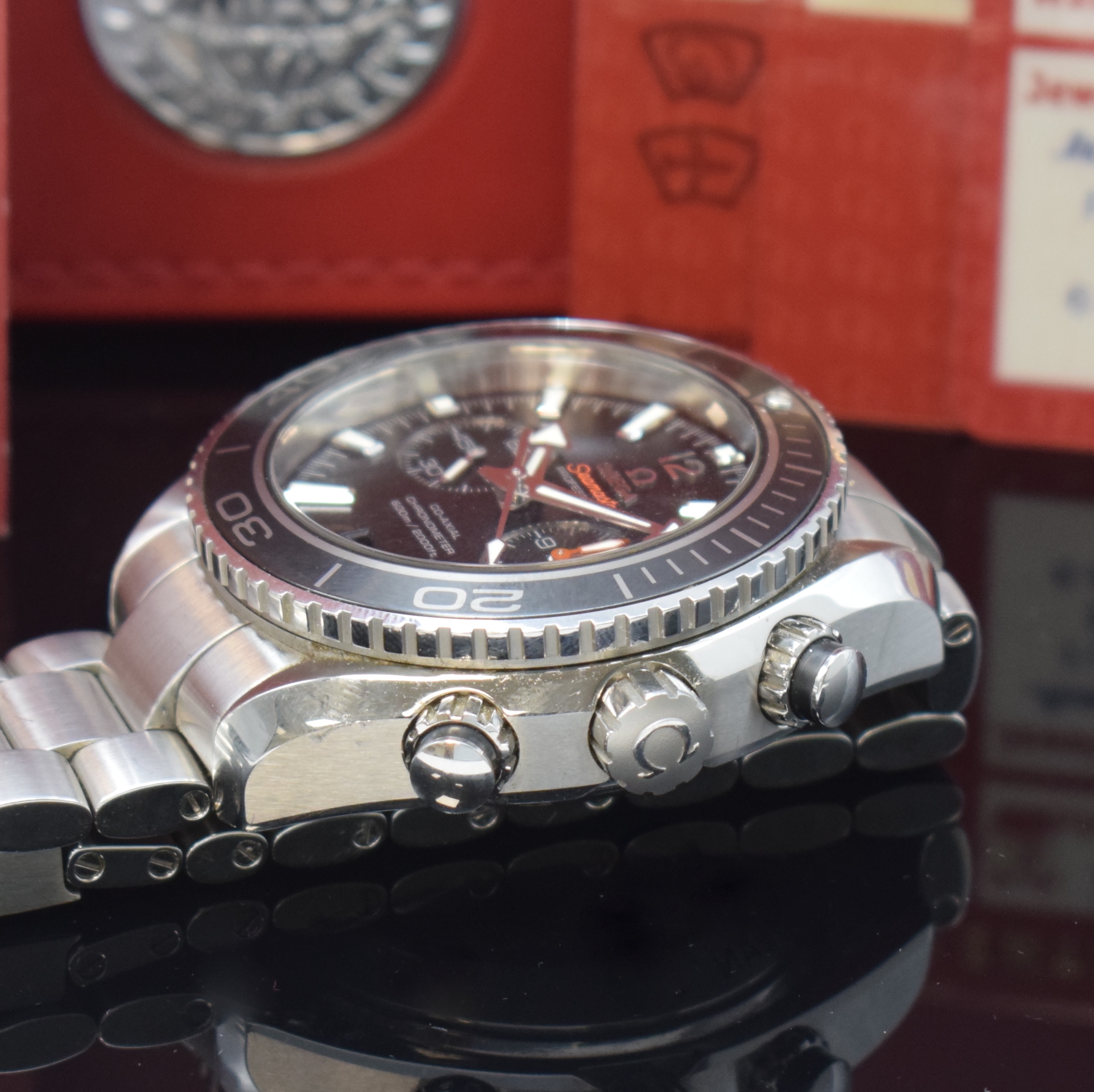 Detail c: OMEGA Seamaster Planet Ocean Chronometer Herrenchronograph Co-Axial Referenz 232.30.46.51.01.001, Schweiz verk. lt. beil. Pap. 01/2013, Automatik, ...