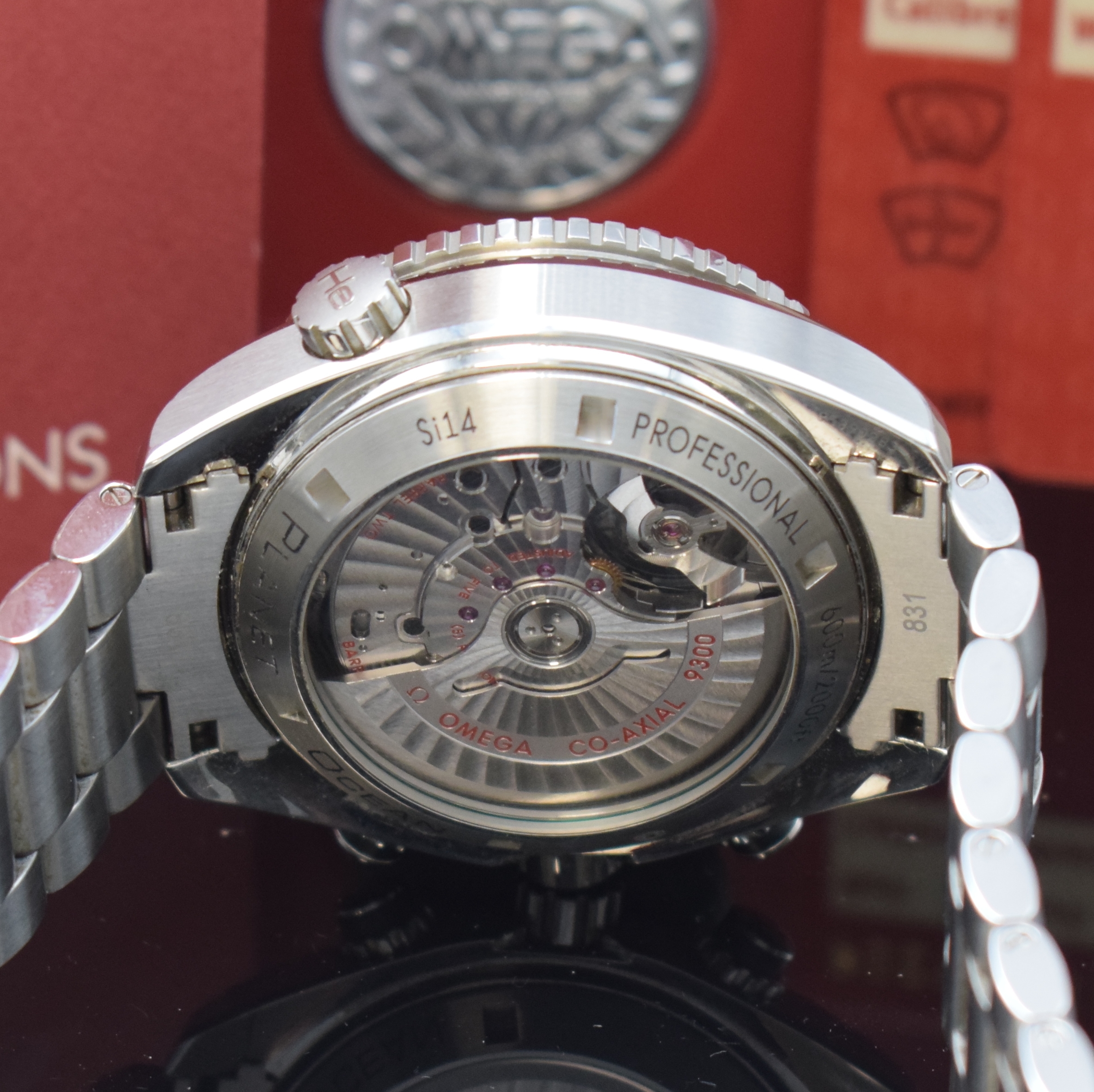 Detail e: OMEGA Seamaster Planet Ocean Chronometer Herrenchronograph Co-Axial Referenz 232.30.46.51.01.001, Schweiz verk. lt. beil. Pap. 01/2013, Automatik, ...