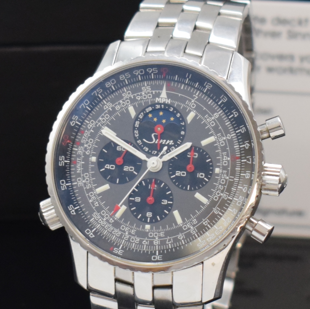 Detail a: SINN 903 H4 Herrenchronograph mit Mondphase in Stahl, Schweiz verk. lt. beil. Garantie 05/2008, Handaufzug, beids. vergl. Geh., Boden verschr., orig. ...