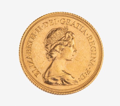 Image 26771908 - Gold coin Sovereign, England