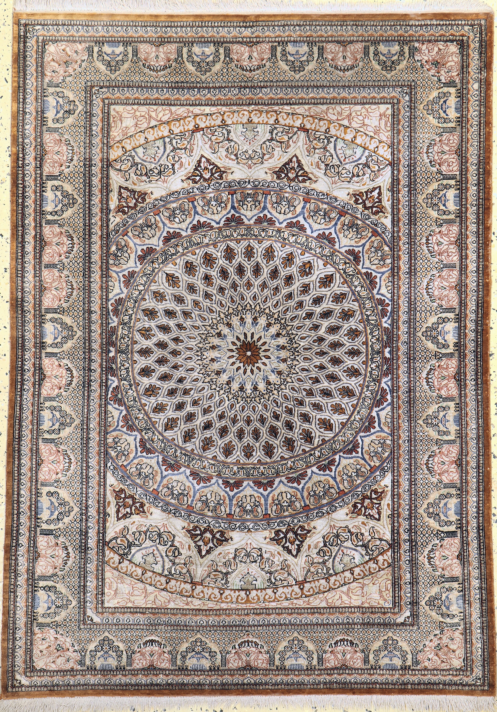 Ghom Seide fein, Persien, Ende 20.Jhd, reine Naturseide, ca. 144 x 102 cm, ca. 1,0 Mio. Kn/qm, EHZ: 2