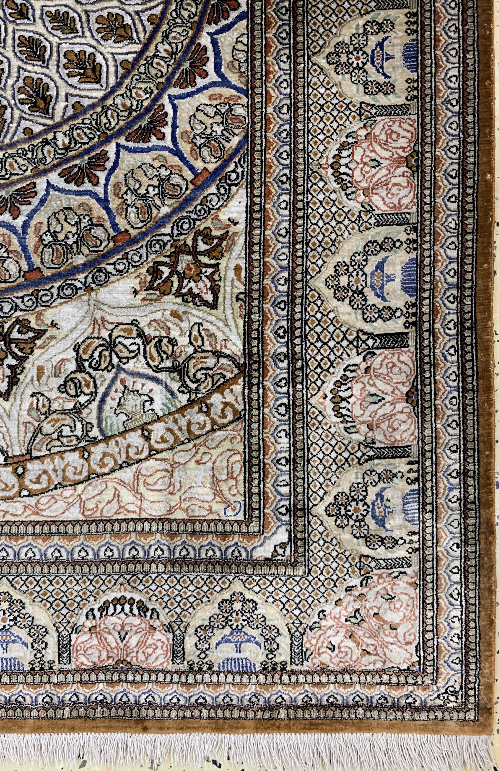 Detail a: Ghom Seide fein, Persien, Ende 20.Jhd, reine Naturseide, ca. 144 x 102 cm, ca. 1,0 Mio. Kn/qm, EHZ: 2