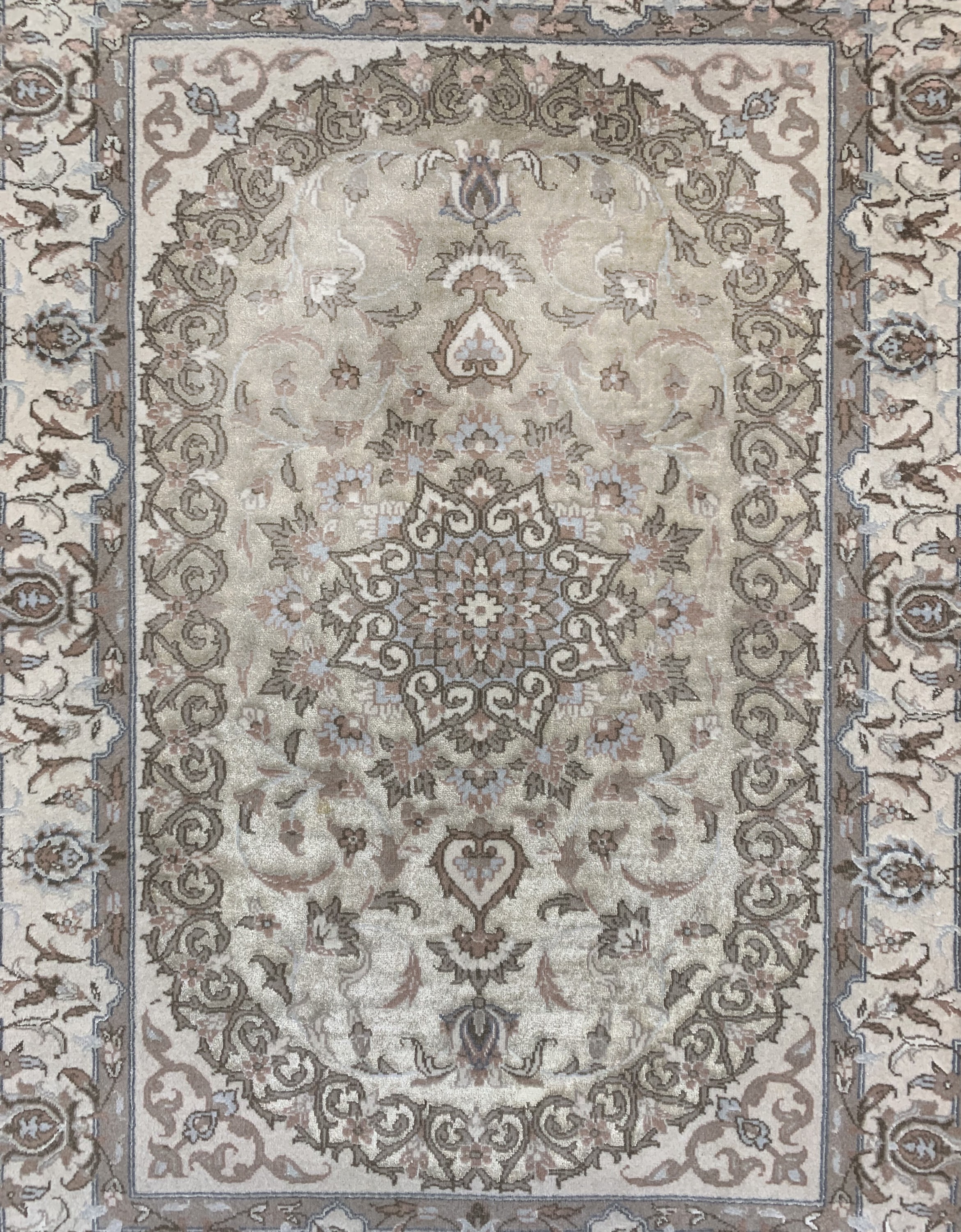 Detail a: Esfahan fein"Seidengrund", Persien, Ende 20.Jhd, Korkwolle mit und auf Seide, ca. 88 x 62 cm, ca. 1,0 Mio. Kn/qm, EHZ: 1-2