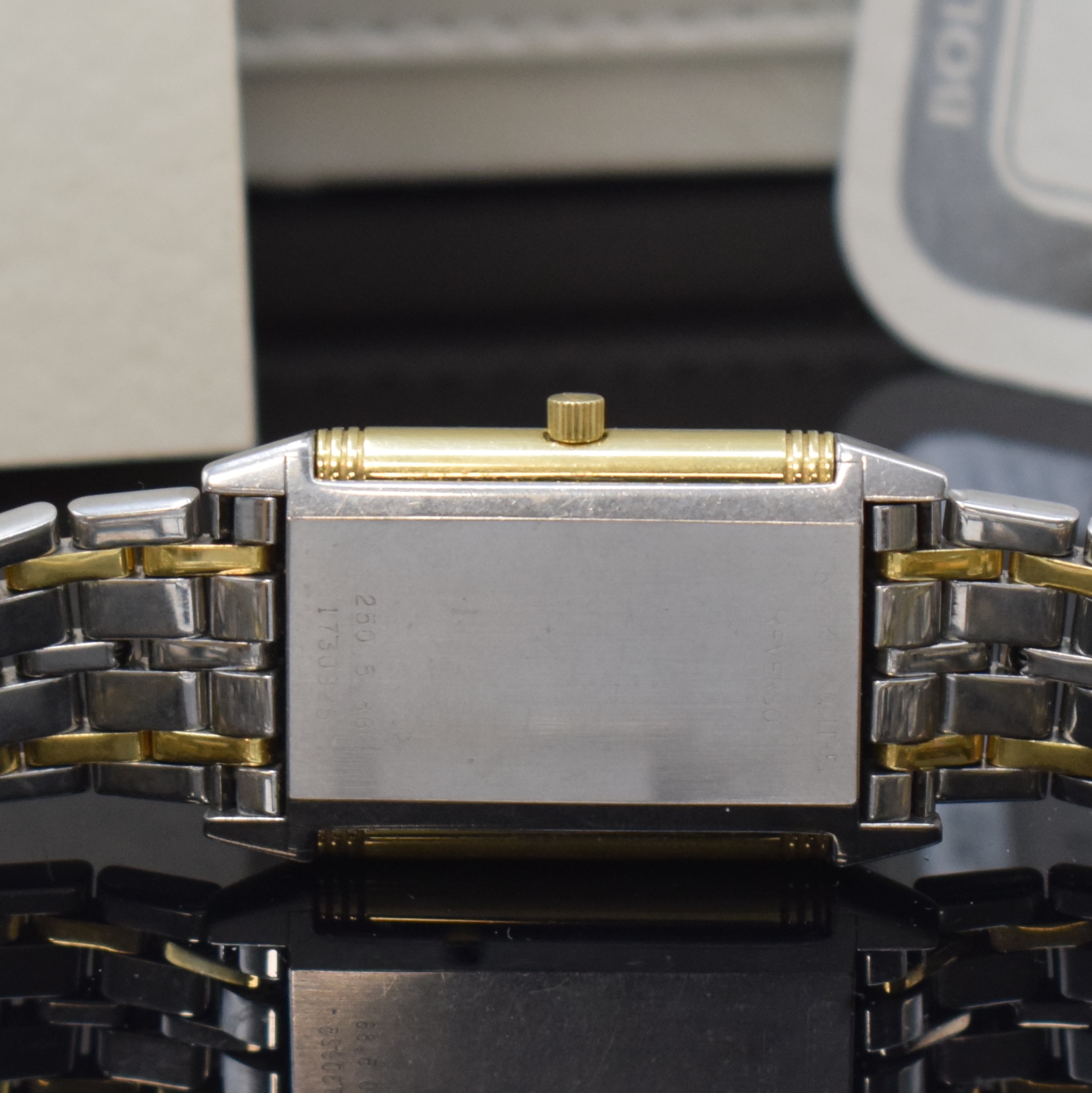 Detail d: Jaeger-LeCoultre Armbanduhr Reverso Classique Referenz 250.5.86 in Stahl/Gold, Schweiz verk. lt. beil. Zertifikat 11/1994, Handaufzug, um 180 Grad ...
