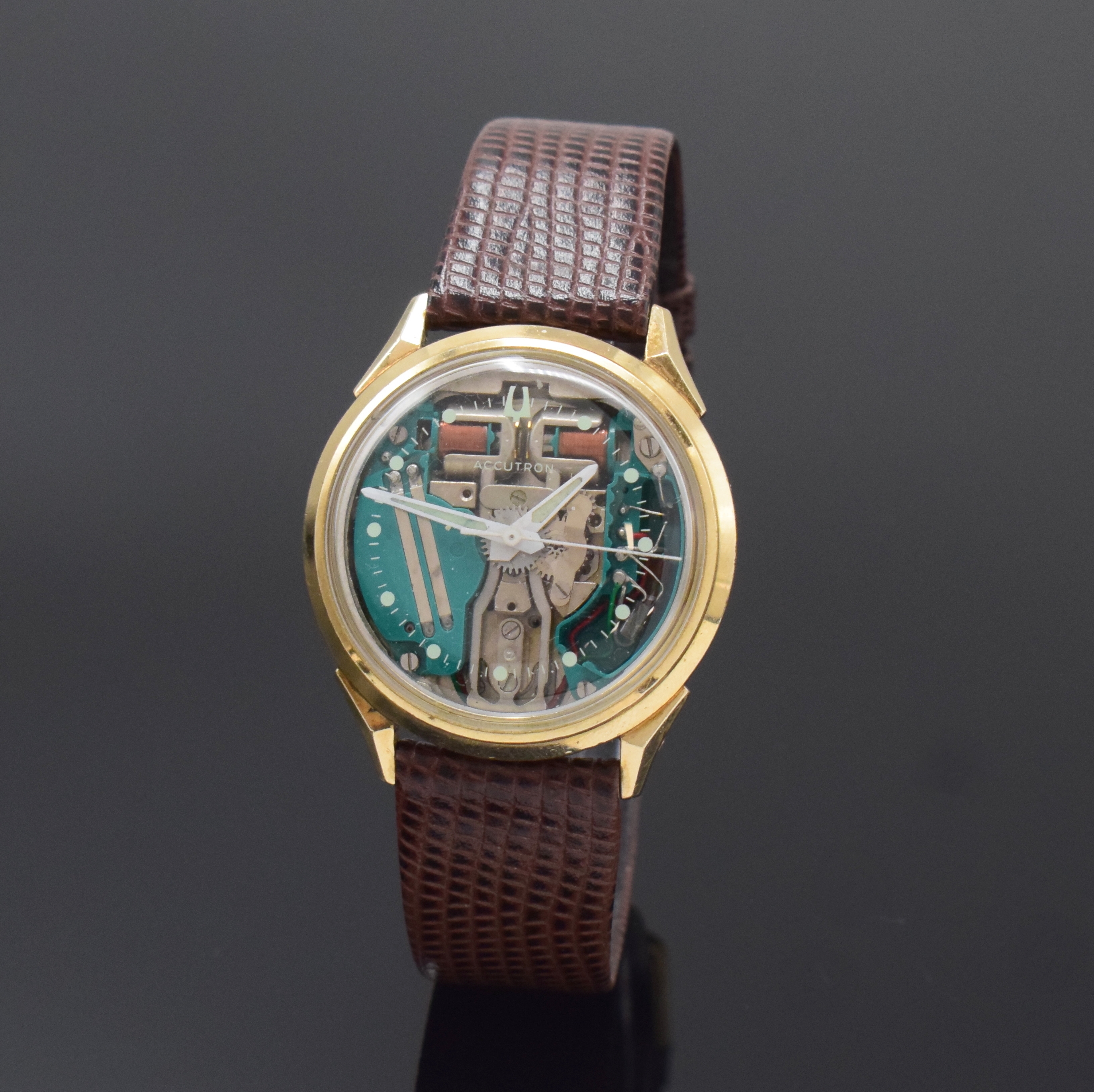 BULOVA Herrenarmbanduhr Accutron Spaceview, Schweiz um 1968, Edelstahlgeh., Boden verschr., sichtbares Stimmgabelschwingerwerk, Leuchtzeiger, ...