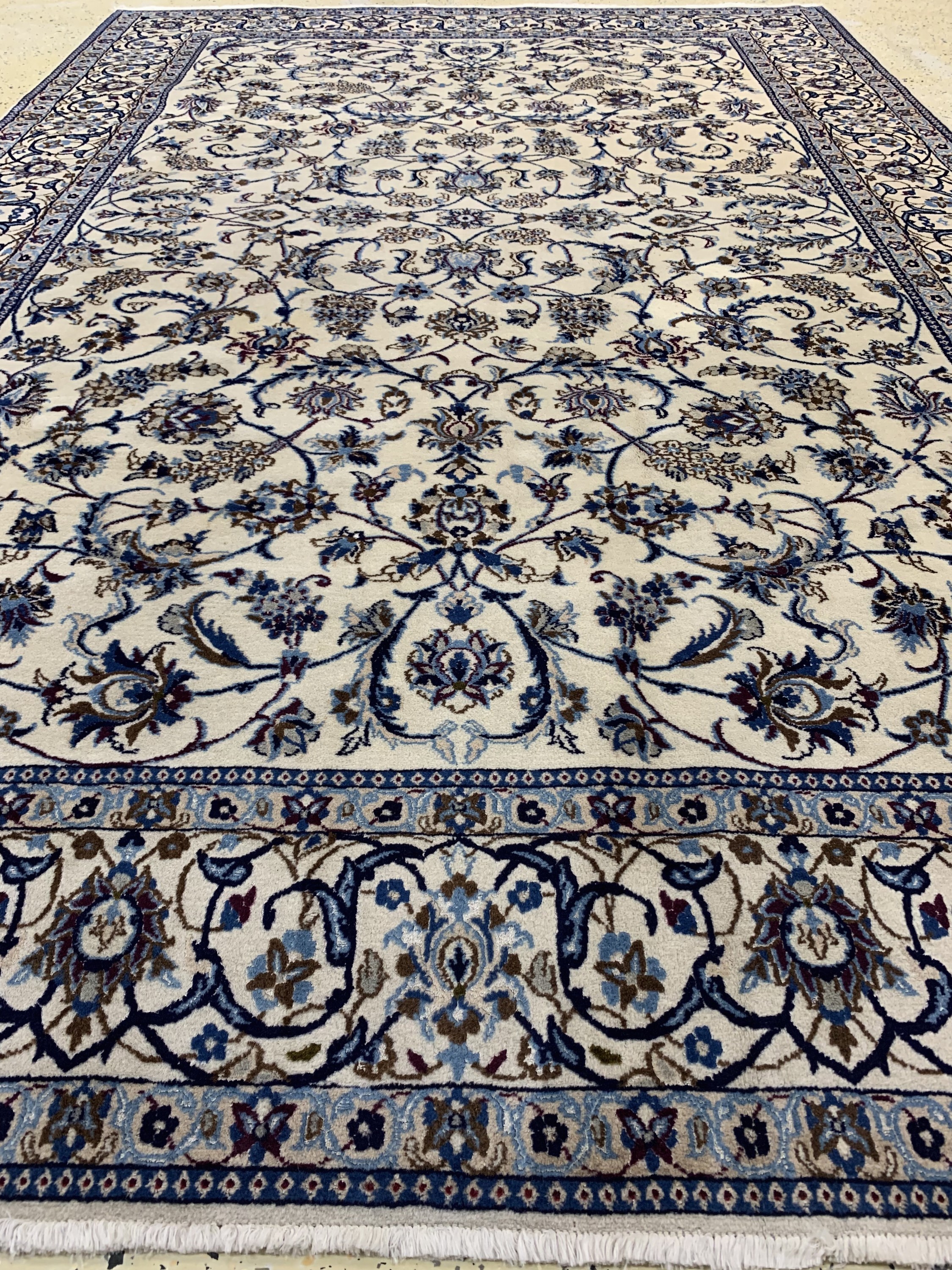 Detail d: Nain fein(9 La), Persien, Ende 20.Jhd, Korkwolle mit Seide, ca. 306 x 205 cm, EHZ: 1-2