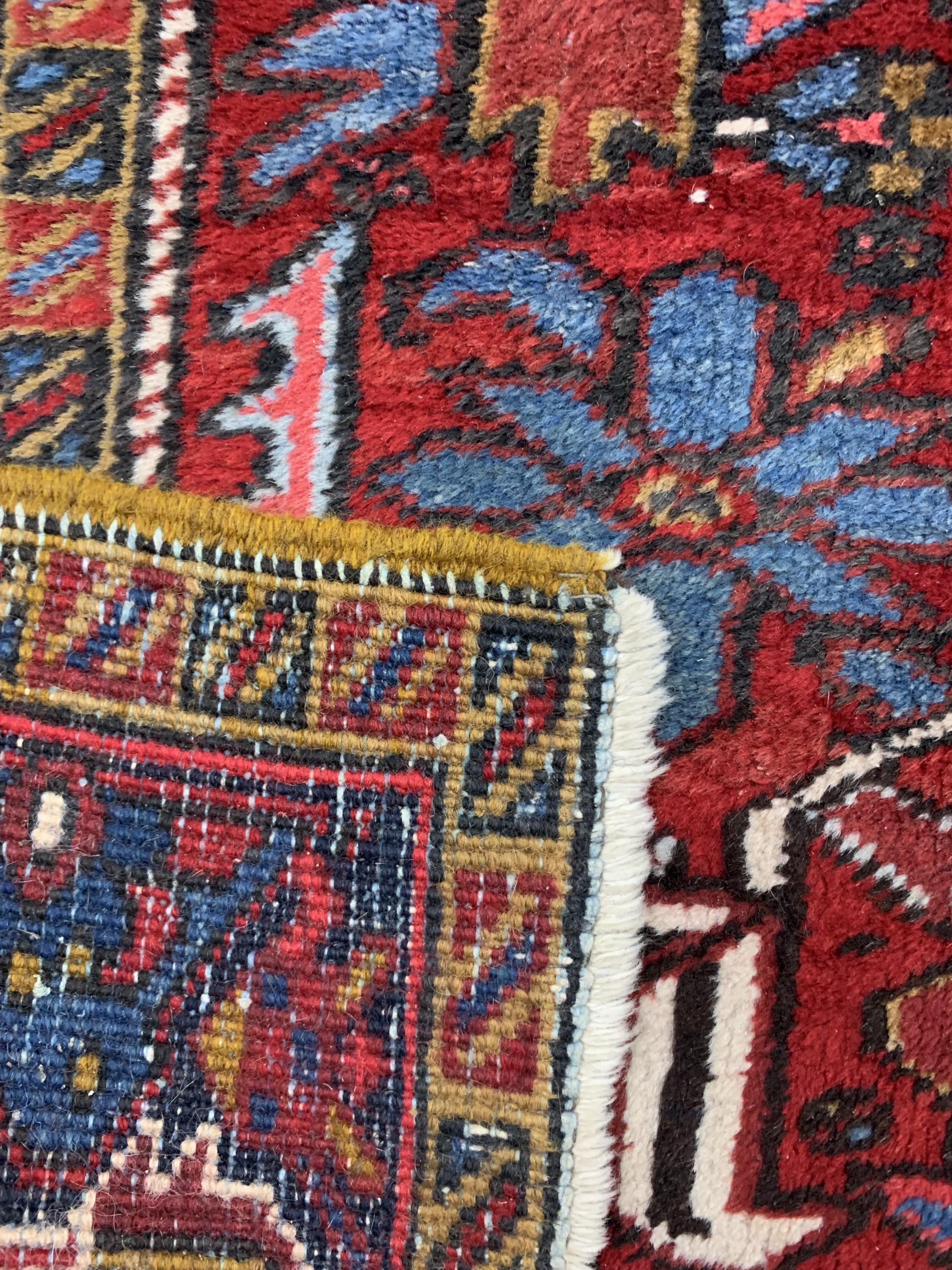 Detail e: Heriz alt, Persien, Anfang 20.Jhd, Wolle auf Baumwolle, ca. 344 x 275 cm, EHZ: 2-3