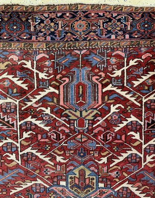 26773371c - Heriz old, Persia, early 20th century, wool oncotton, approx. 344 x 275 cm, condition: 2-3. Rugs, Carpets & Flatweaves