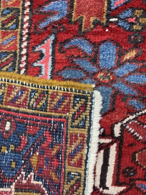 26773371e - Heriz old, Persia, early 20th century, wool oncotton, approx. 344 x 275 cm, condition: 2-3. Rugs, Carpets & Flatweaves