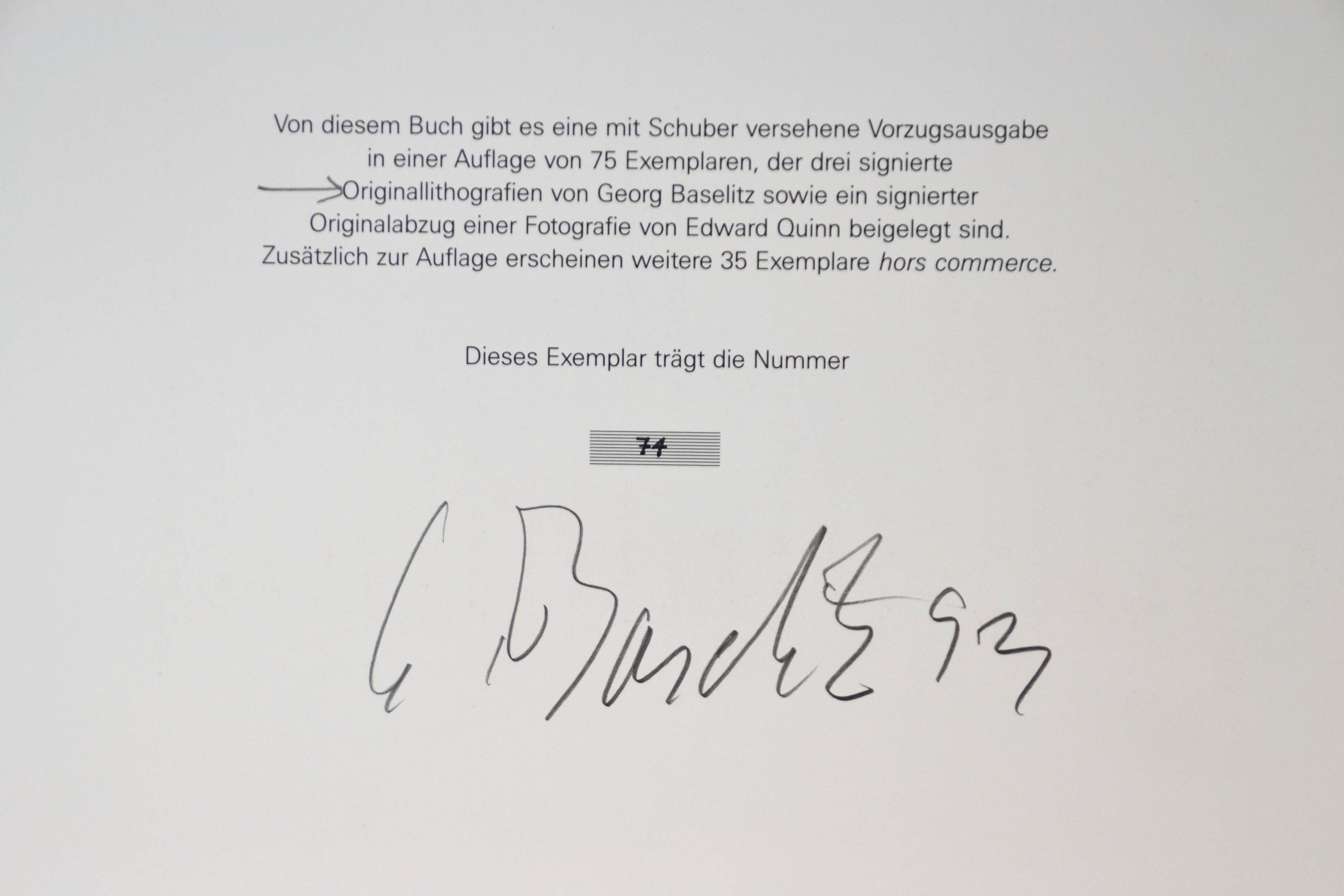 Detail a: Georg Baselitz. Eine fotografische Studie von Edward Quinn, Bern, Benteli 1993, handsigniertvon Georg Baselitz, 246 S., Vorzugsausgabe Ed. 74/75, ...