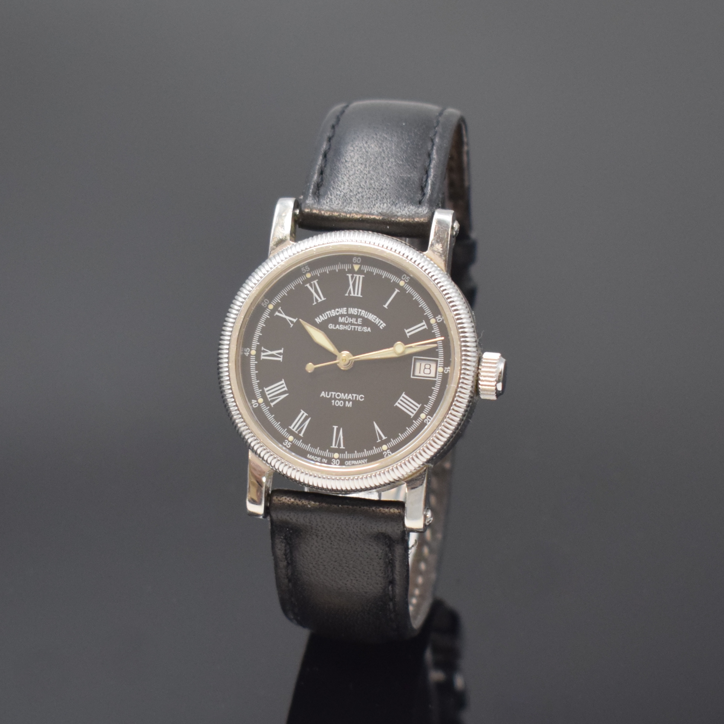 NAUTISCHE INSTRUMENTE MÜHLE GLASHÜTTE Damenarmbanduhr Referenz M 13160, Schweiz/Deutschland 1990er Jahre, Automatik, Edelstahlgeh. inkl. Lederband ...