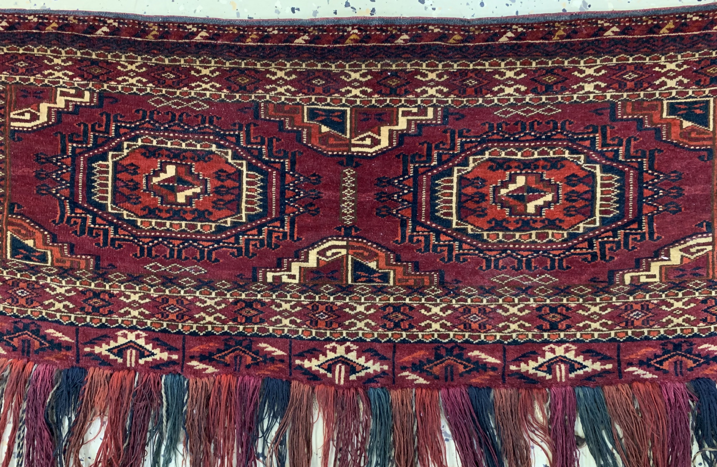 Detail a: Tekke Torba fein, Turkmenistan, 19.Jhd, Wolle auf Wolle, ca. 90 x 35 cm, EHZ: 2