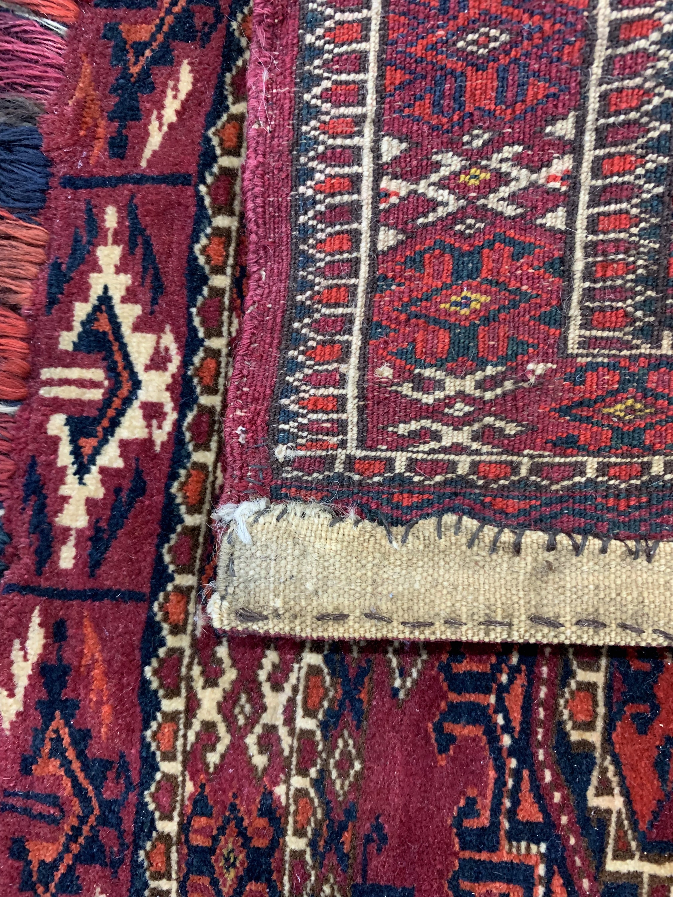 Detail b: Tekke Torba fein, Turkmenistan, 19.Jhd, Wolle auf Wolle, ca. 90 x 35 cm, EHZ: 2