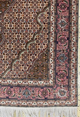 26774200a - Tabriz fine (50 Raj), Persia, end of 20th century, corkwool with silk, approx. 150 x 103cm, approx. 500,000 Kn/sm, condition: 1-2. Rugs, Carpets & Flatweaves