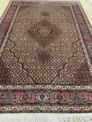 26774200c - Tabriz fine (50 Raj), Persia, end of 20th century, corkwool with silk, approx. 150 x 103cm, approx. 500,000 Kn/sm, condition: 1-2. Rugs, Carpets & Flatweaves