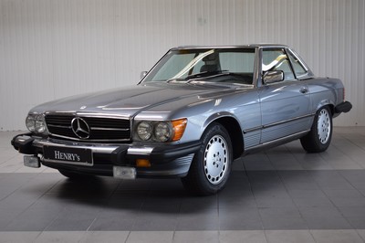 26774207b - Mercedes-Benz 560 SL, chassis number: WDBBA48D6JA076188, year of manufacture 07/1988, two owners in Germany, mileage read 189.815 miles, MOT 04/2026, historic registration, 170 kW/231 PS, 8-cylinder, automatic transmission, silver exterior, grey leather interior, original title, maintenance booklet, owner's manual, etc. Hardtop including stand, kickdown not functional, in possession of the current owner since 2016, approximately EUR 71,000 invested in the vehicle since then, documented by the owner and invoices, most recently complete engine overhaul including heating system & air conditioning for EUR 34,670 by Kienle