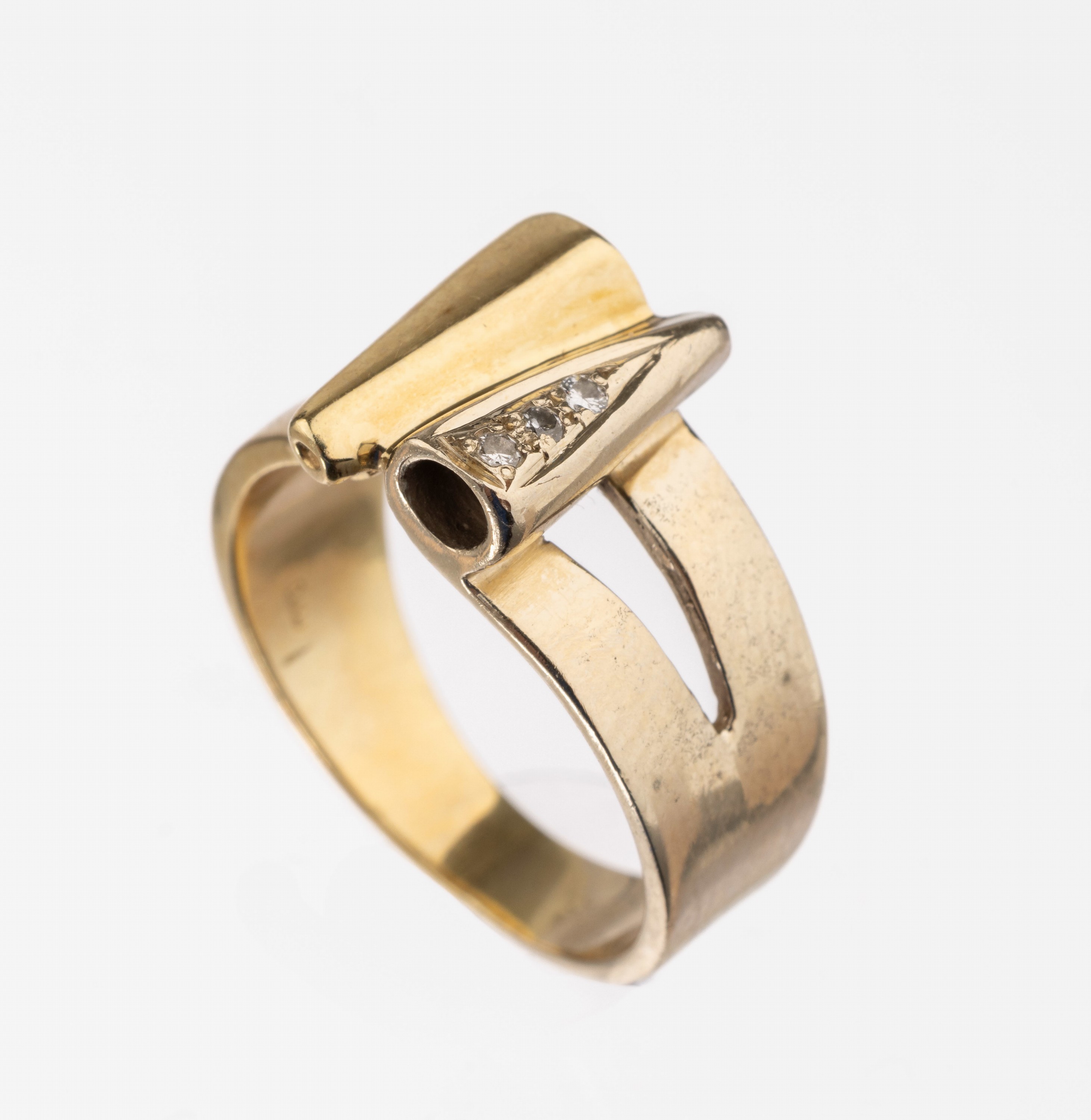 14 kt Gold Diamant Ring, GG 585/000, ca. 6.1 g, 3 kl. Diamanten, ausgefallen, RW 52