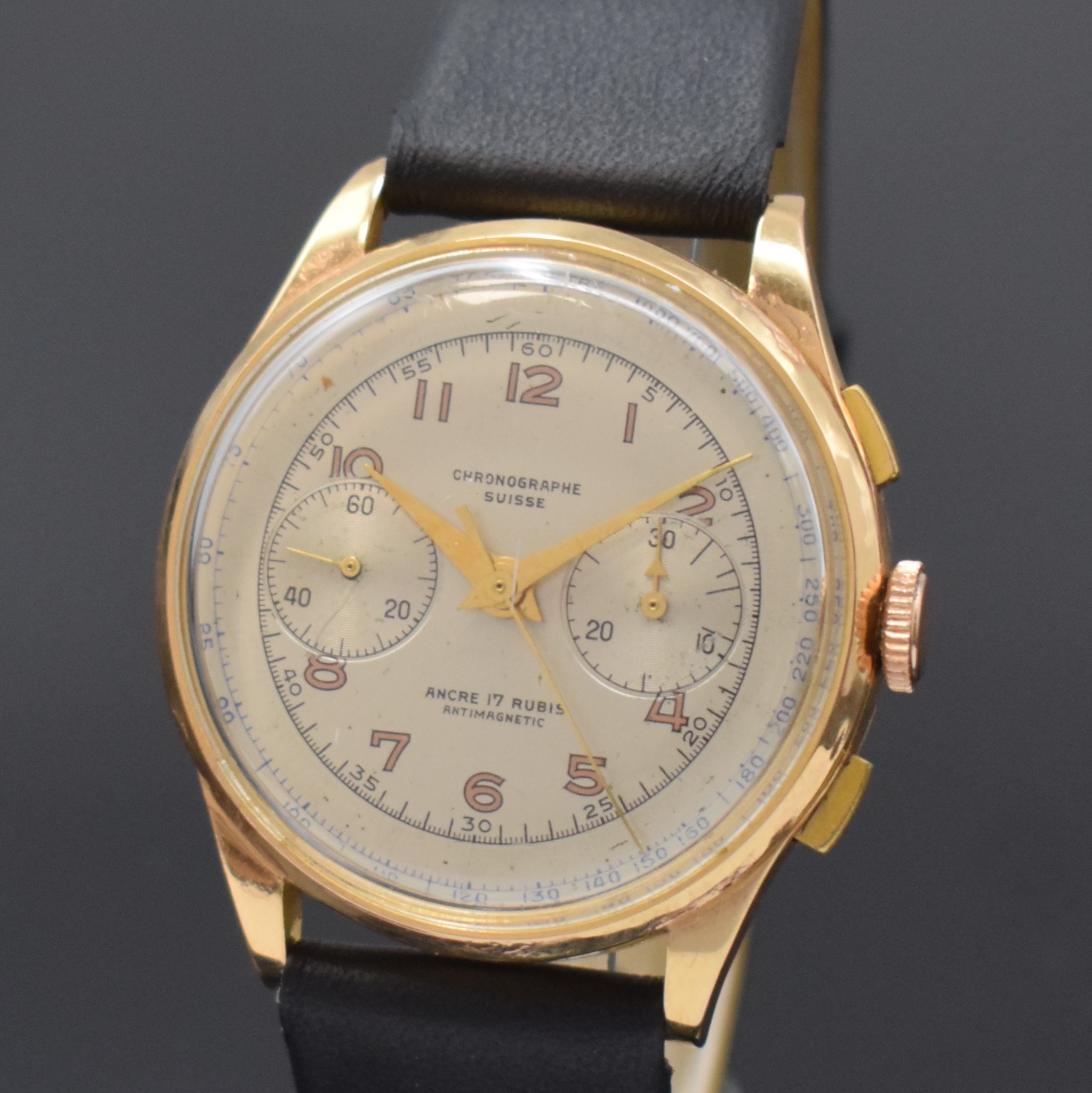 Detail a: CHRONOGRAPHE SUISSE Armbandchronograph in RoseG 750/000, Schweiz um 1950, Handaufzug, Geh. dell., Boden gedr., Metall Innendeckel, silb. Zifferbl., ...