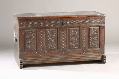 Image 26774591 - Stollen chest, probably Lower Saxony, dated 1651, solid oak, relief carving, orig. Lock, fittings and handles, approx. 69 x 123 x 59 cm, EZ 2-3
