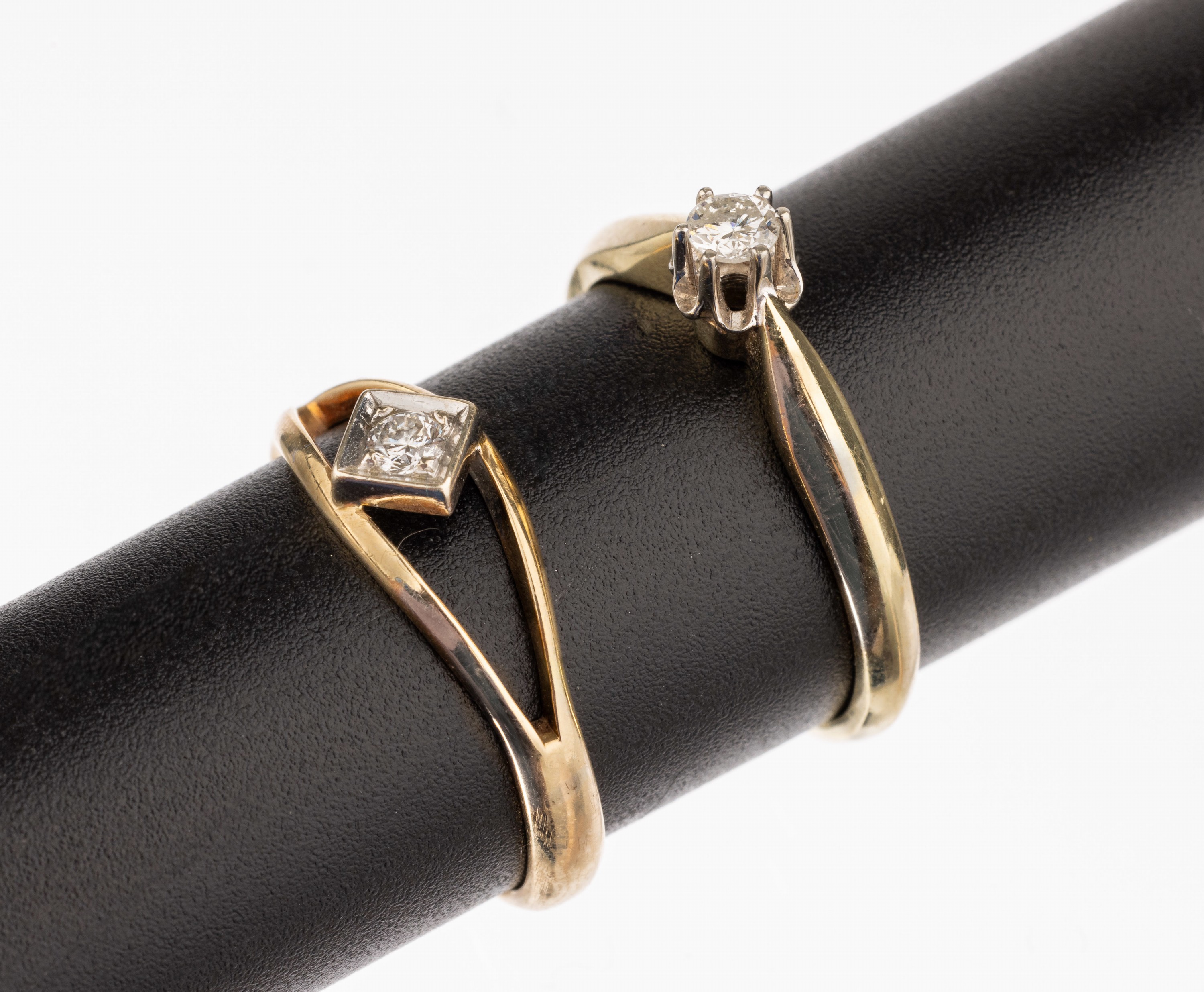 14 kt Gold Konvolut 2 Diamant Ringe, GG 585/000, 1 Diamant ca. 0.10 ct Weiß/p1 grav., RW 58, ca. 3.0 g; 1 Diamant ca. 0.15 ct Weiß/ p 1, RW 59, ...