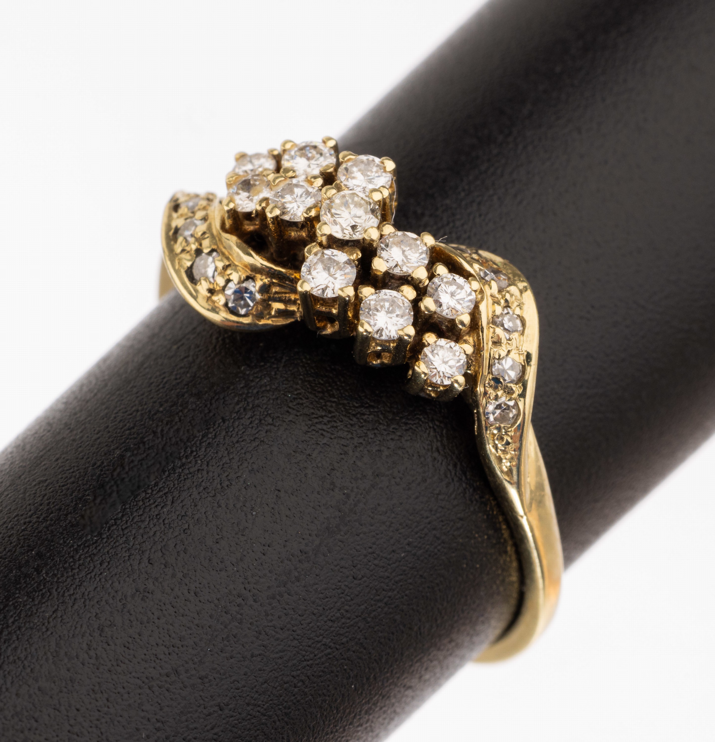 14 kt Gold Diamant Ring, GG 585/000, 11 Diamanten zus ca. 0.28 ct Weiß/si-p 1, weitere10 Diamanten zus. ca. 0.10 ct Weiß/si, RW 58, ca. 3.3 g
