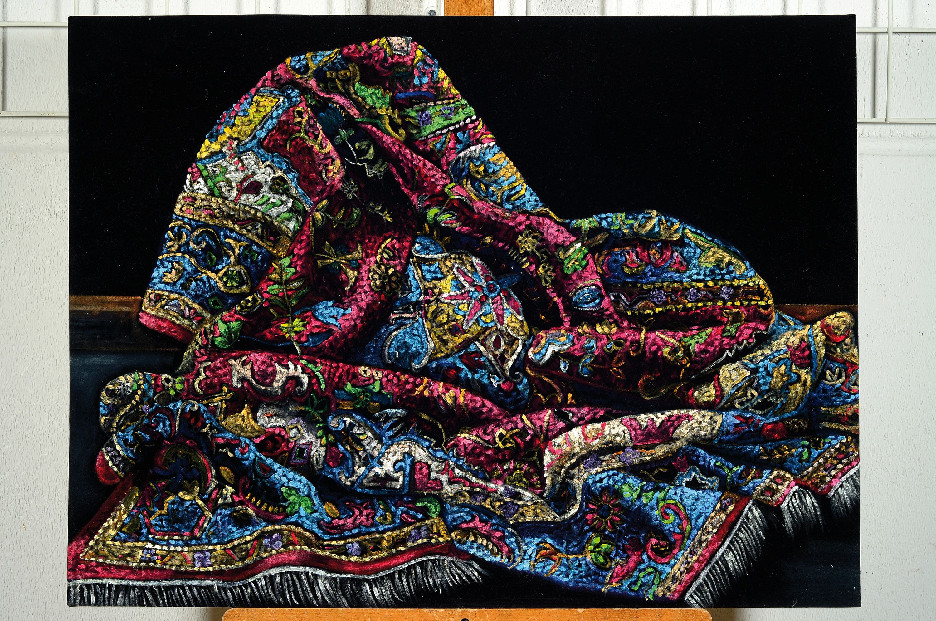 Detail k: Bajalanlou, zeitgenössischer iranischer Künstler, drapierter Perserteppich, Öl auf schwarzem Samt, 60x80 cm