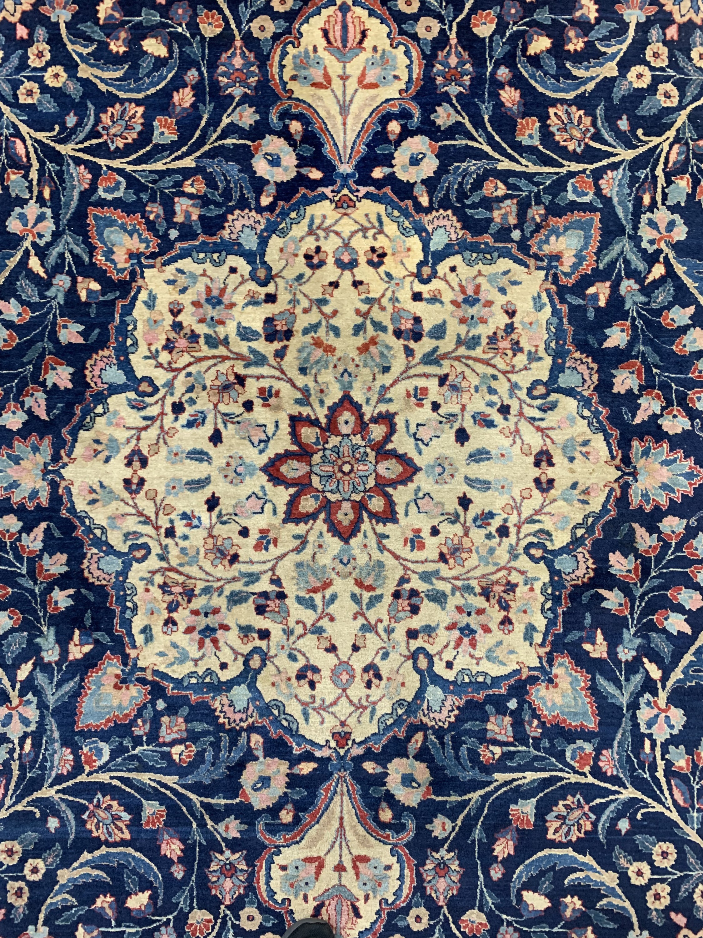 Detail c: Antiker Khorasan, Persien, um 1900, Wolle auf Baumwolle, ca. 408 x 283 cm, EHZ: 3