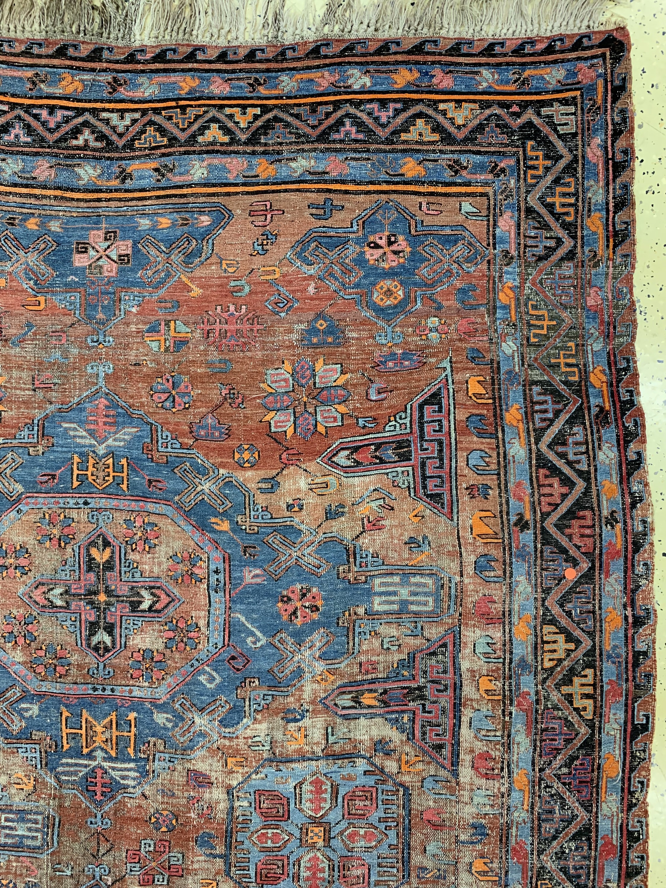 Detail d: Antiker Sumakh, Kaukasus, um 1900, Wolle auf Wolle, ca. 460 x 330 cm, EHZ: 4