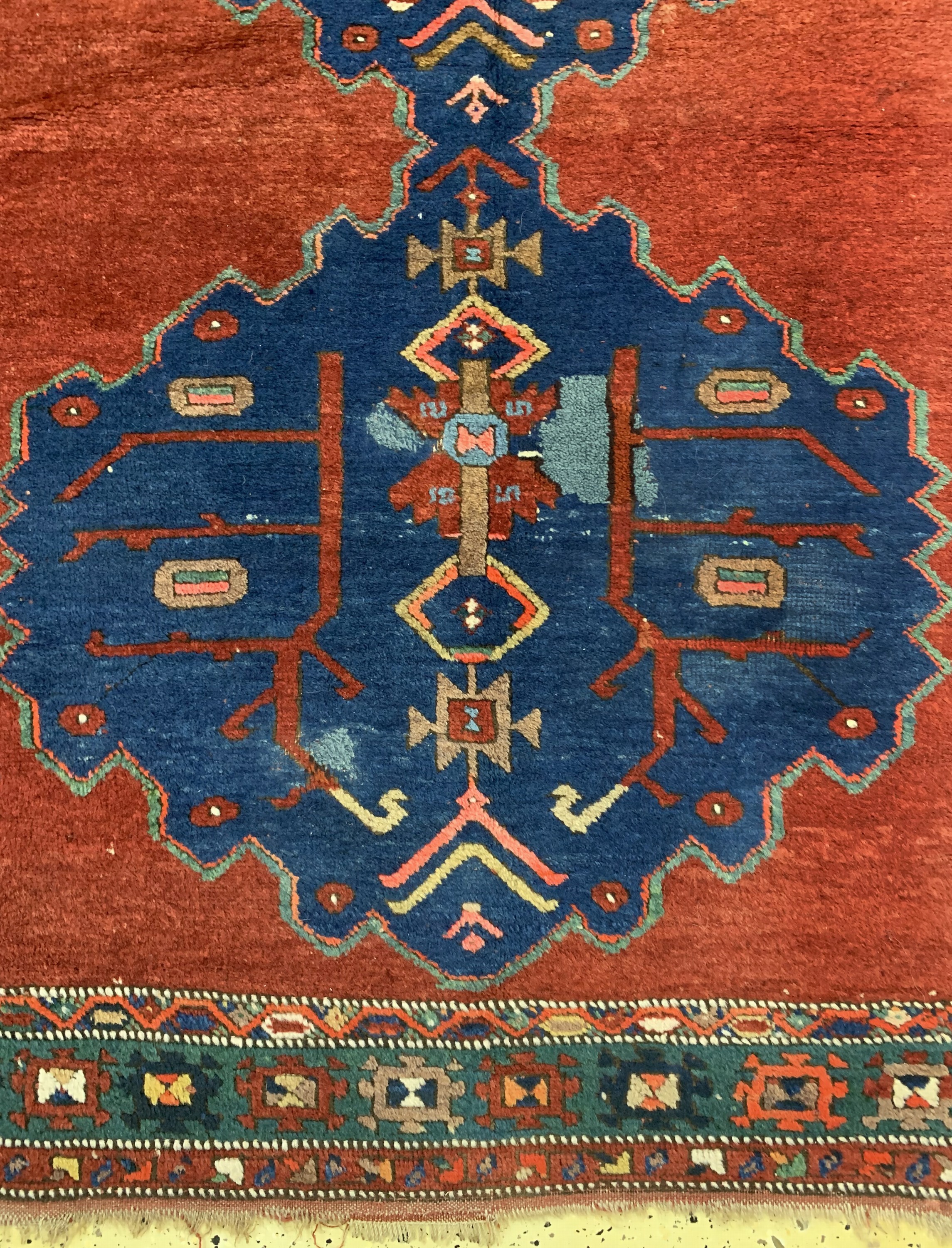 Detail a: Armenischer Kazak antik, signiert, Kaukasus, um 1900, Wolle auf Wolle, ca. 204 x 150 cm, EHZ: 2-3, (Alte Restaurierungen)