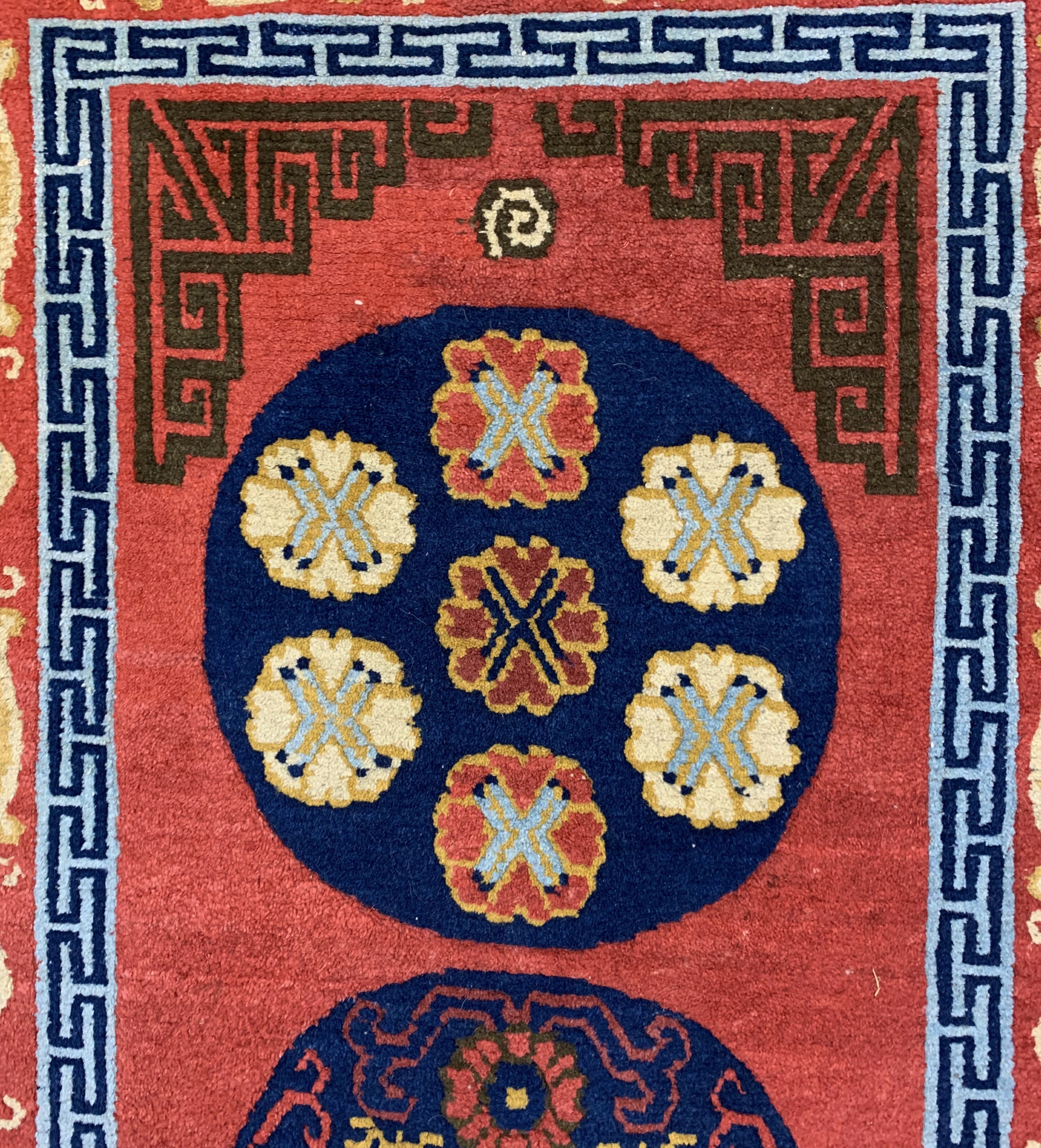 Detail d: 2 Lots Tibet, Mitte 20.Jhd, Wolle auf Baumwolle, ca. 165 x 90 cm, EHZ: 2-3