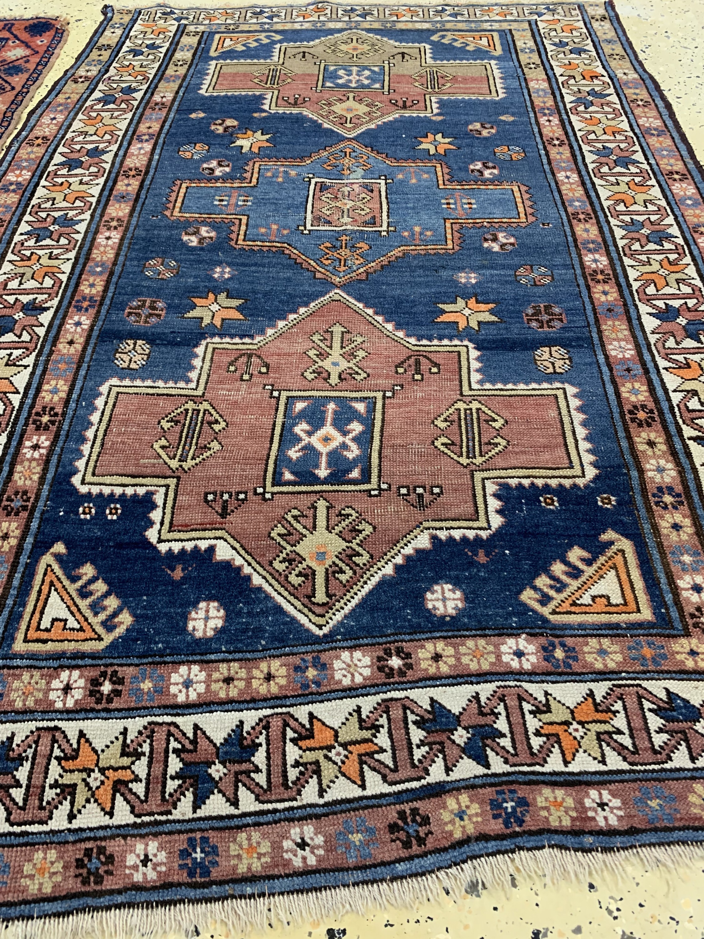 Detail c: 2 Lots Kazak antik, Kaukasus, um 1900, Wolle auf Wolle, ca. 160 x 105 cm, EHZ: 3-4