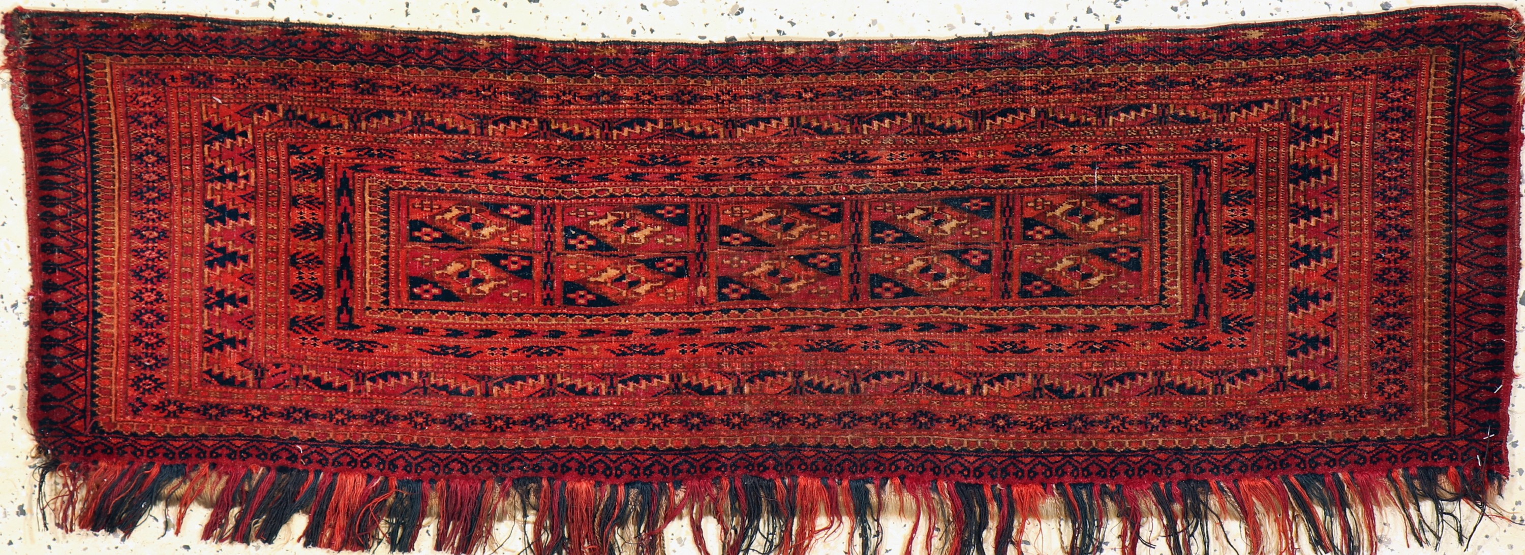 Tekke Torba antik, Turkmenistan, Ende 19.Jhd, Wolle auf Wolle, ca. 120 x 40 cm, EHZ:3