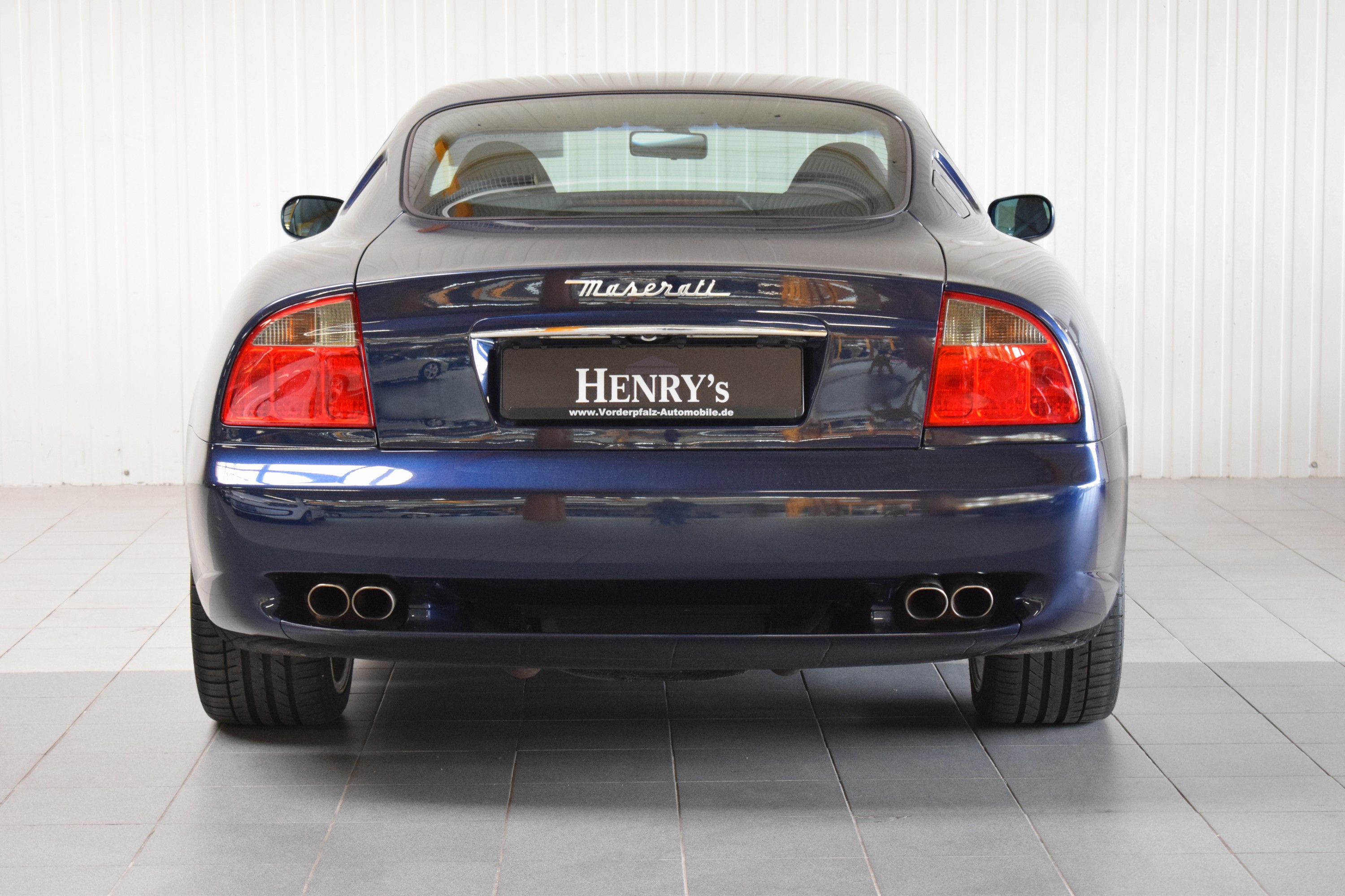 Detail d: Maserati 4200 Coupe, EZ 05/2003, Laufleistung ca. 51.700 km, 4.Hand HU 07/2025, 287 kW/390 PS, 8-Zylinder, Automatikgetriebe, blau, LederRot, ...