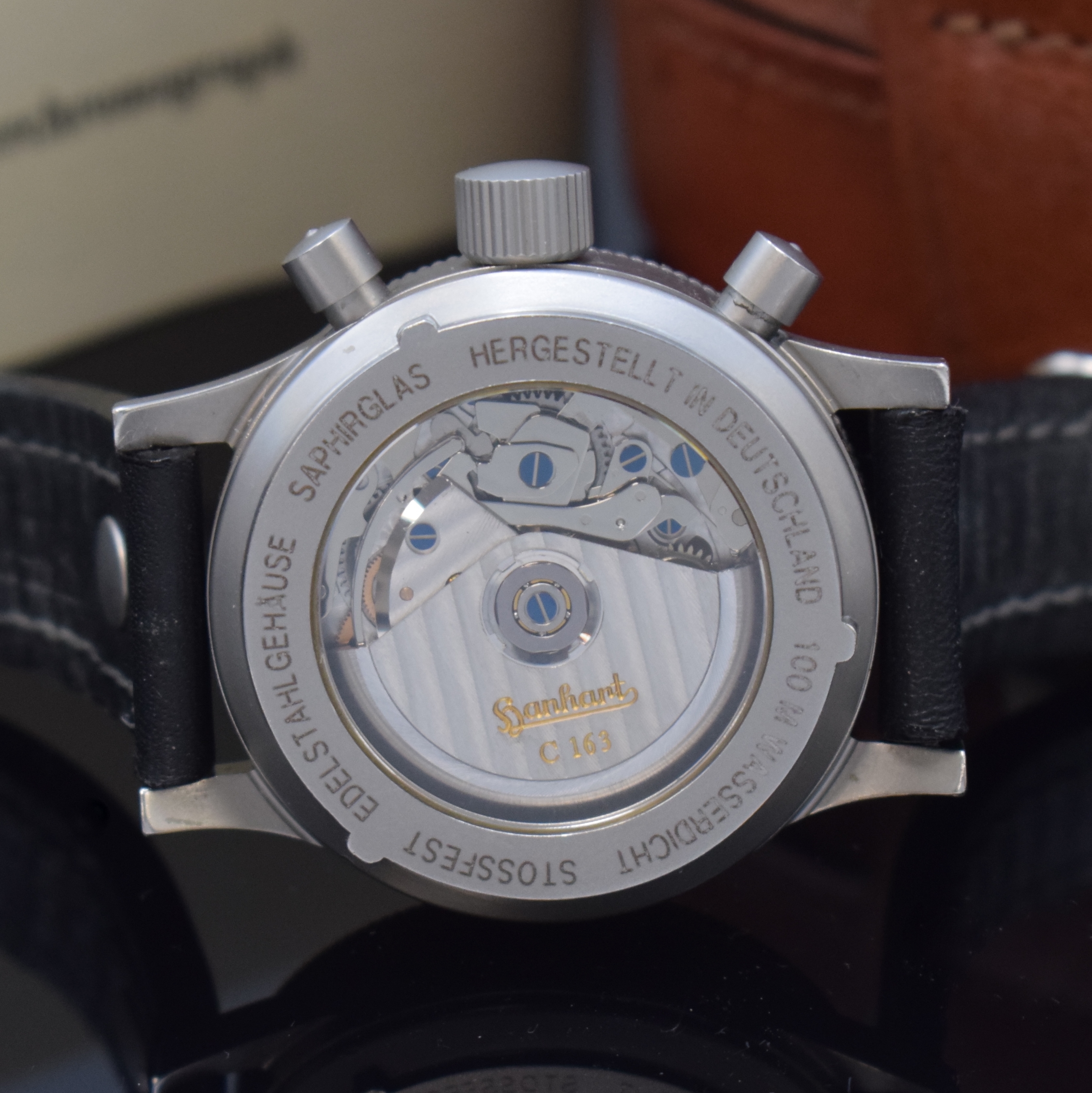 Detail d: HANHART Armbandchronograph Modell Sirius Referenz 710, Automatik, Deutschland um 2001, Edelstahlgeh. inkl. orig. Lederband m. orig. Dornschl., zus. 2 ...