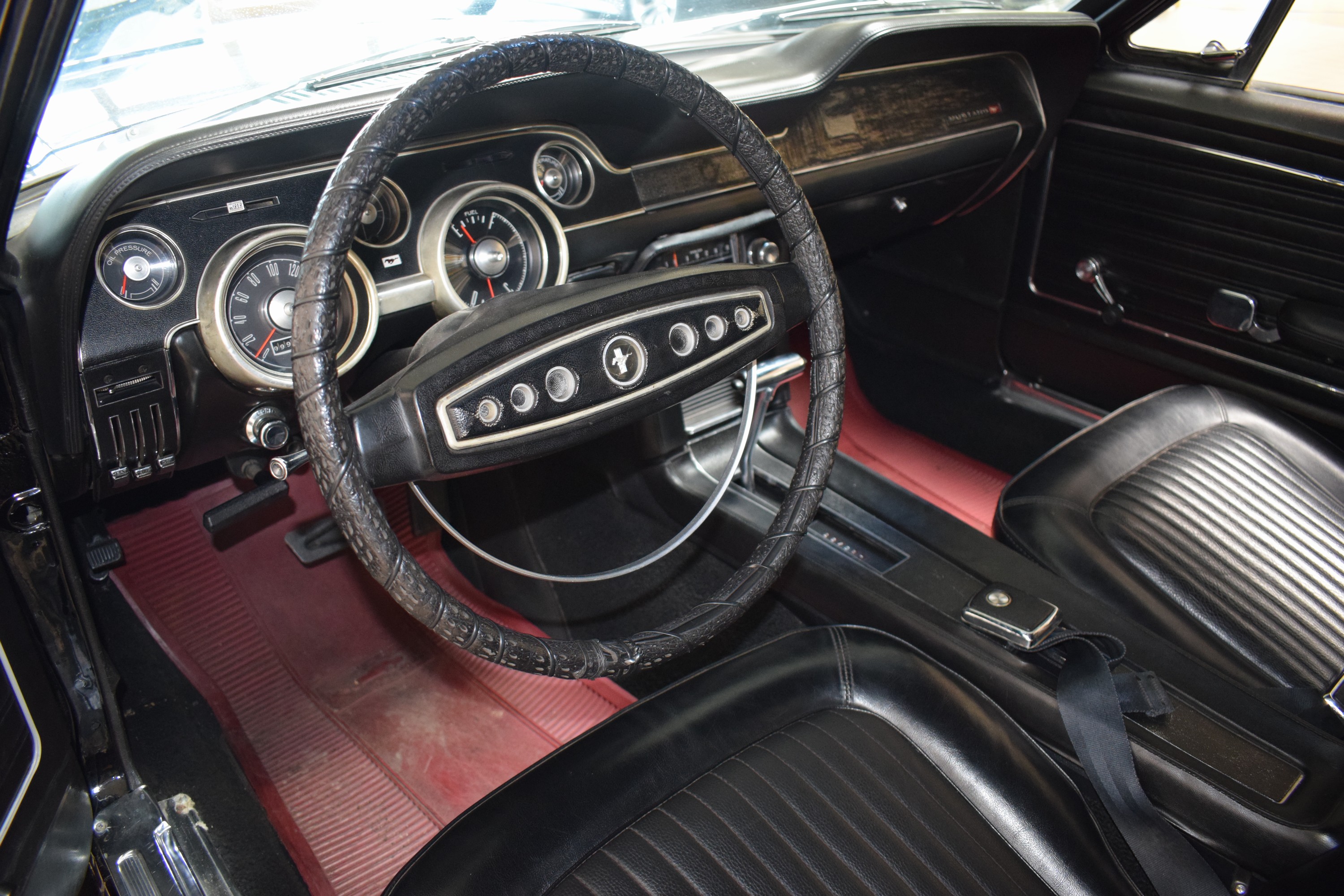 Detail i: Ford Mustang Cabriolet, EZ 1968, Laufleistung ca. 99.990 meilen abgelesen, 132kW/180 PS, 8-Zylinder, Automatikgetriebe, schwarz, Kunstleder schwarz, ...