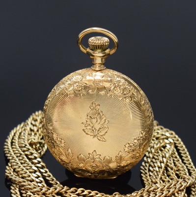 26778157c - WALTHAM small 14k yellow gold hunting cased pocket watch with 14k yellow gold chain, USA around 1910, floral engraved 3 cover-gold- case, hunter cover and back cover with rays decor, enamel dial according to faulty, Roman numerals, blued steel hands, constant second at 6, engraved lever movement with 15 jewels, diameter approx. 33 mm, length chain approx. 73 mm, total-weight approx. 63g, condition 2