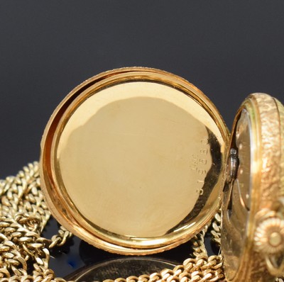 26778157f - WALTHAM small 14k yellow gold hunting cased pocket watch with 14k yellow gold chain, USA around 1910, floral engraved 3 cover-gold- case, hunter cover and back cover with rays decor, enamel dial according to faulty, Roman numerals, blued steel hands, constant second at 6, engraved lever movement with 15 jewels, diameter approx. 33 mm, length chain approx. 73 mm, total-weight approx. 63g, condition 2
