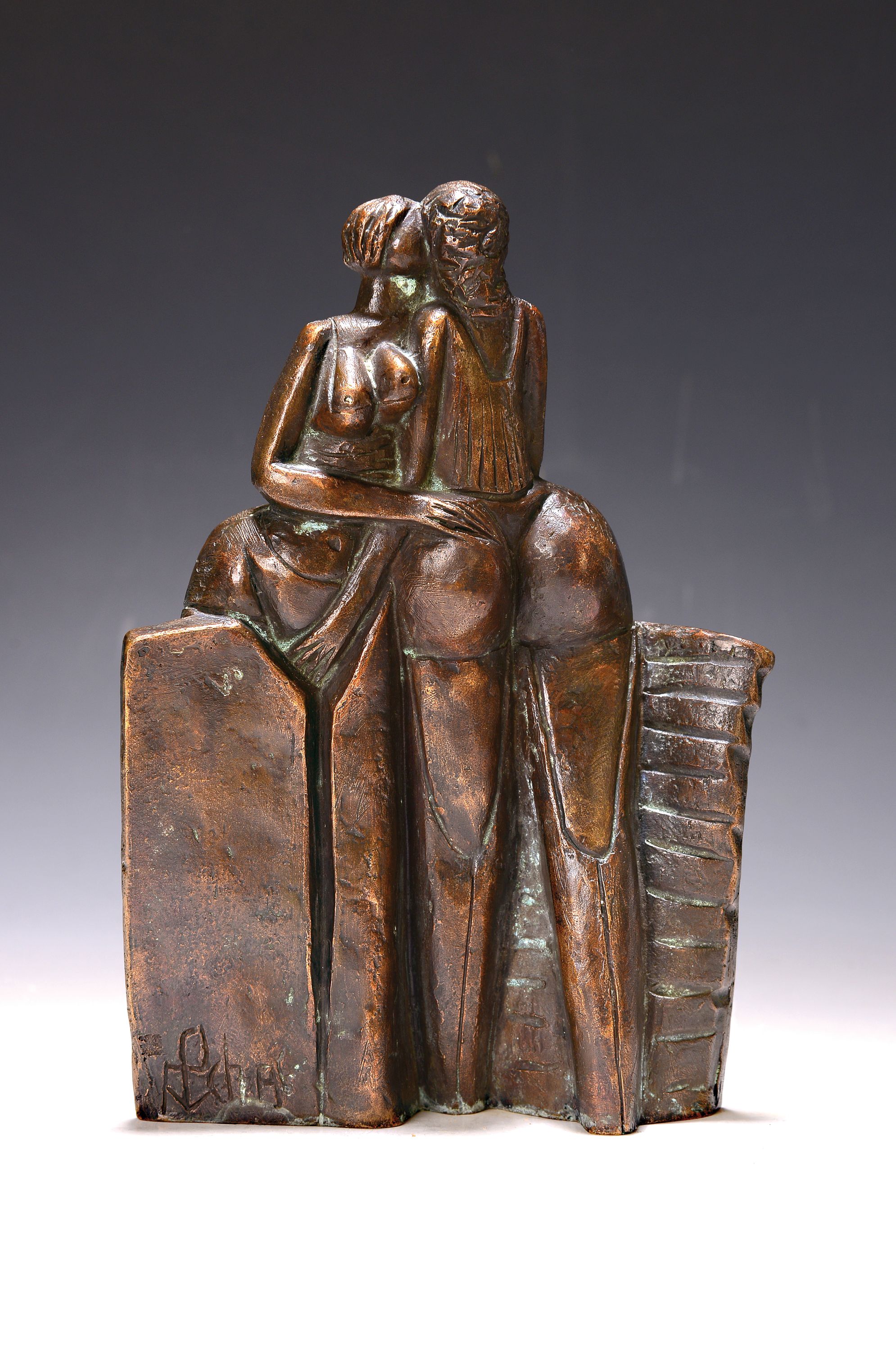 Detail k: Horst Schöneich, 1921-2012, Bronzeplastik, patiniert, zwei weibliche Akte durch ein Tuch getrennt, signiert, Ed. 1/3, H. 23 cm