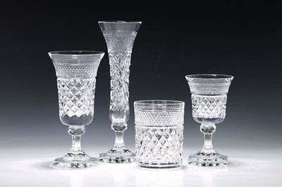 Image 26778486 - 47 pieces Drinking glass service, probably Bavaria. Forest, 20th century, crystal glass, cut decor, 11 champagne flutes, 11 wine glasses, 13 small wine glasses, 12 whiskey glasses, good condition