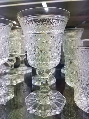 26778486d - 47 pieces Drinking glass service, probably Bavaria. Forest, 20th century, crystal glass, cut decor, 11 champagne flutes, 11 wine glasses, 13 small wine glasses, 12 whiskey glasses, good condition