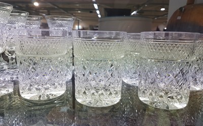 26778486e - 47 pieces Drinking glass service, probably Bavaria. Forest, 20th century, crystal glass, cut decor, 11 champagne flutes, 11 wine glasses, 13 small wine glasses, 12 whiskey glasses, good condition