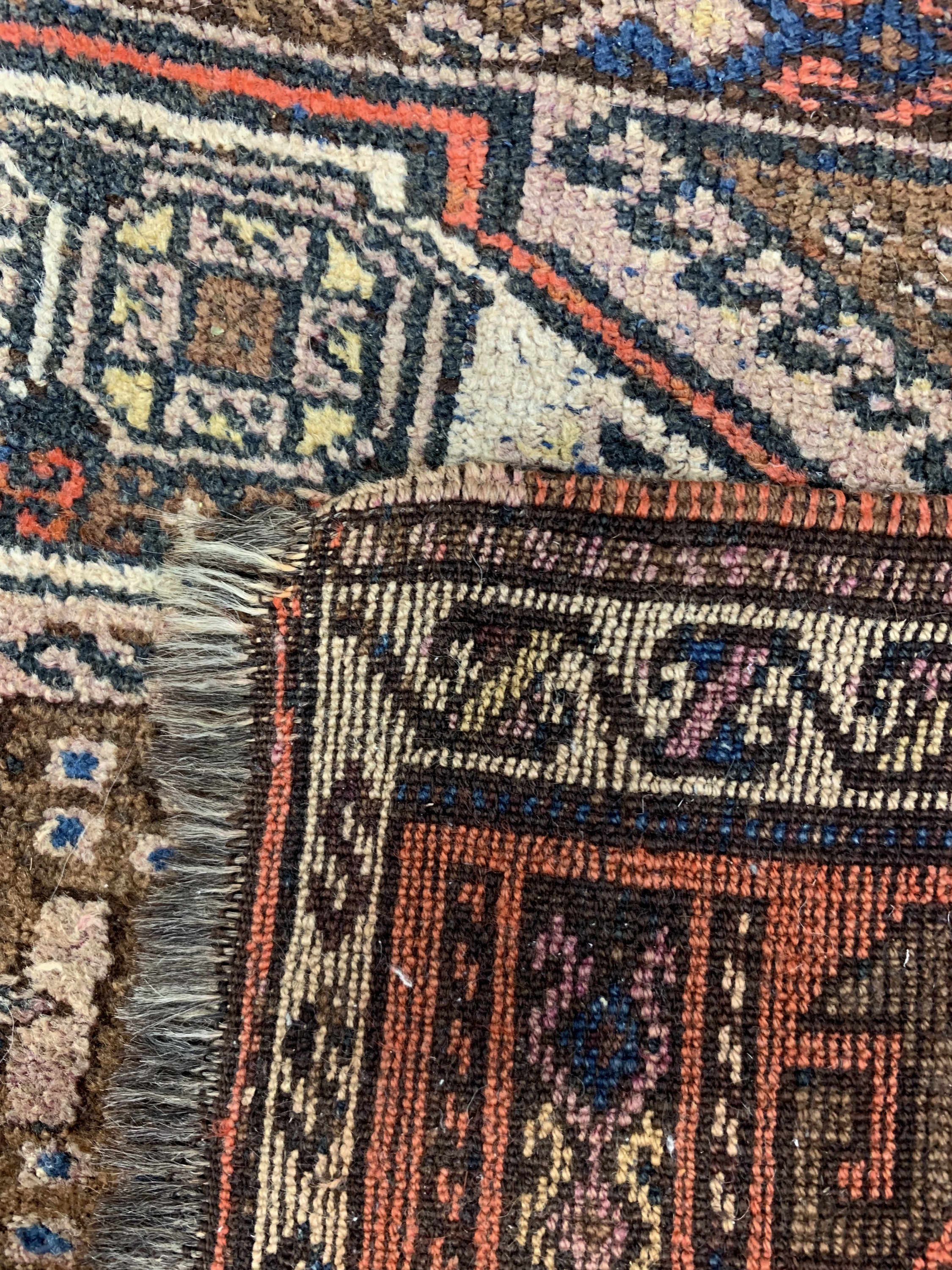Detail e: Antiker Yürük, Türkei, 19.Jhd, Wolle auf Wolle, ca. 200 x 130 cm, EHZ: 4