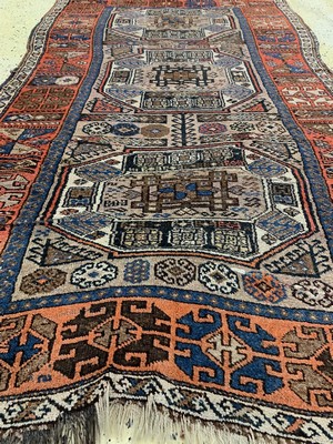 26778569d - Antique Yürük, Turkey, 19th century, wool on wool, approx. 200 x 130 cm, condition: 4. Rugs, Carpets & Flatweaves