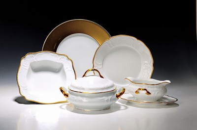Image 26778747 - Five underplates Christofle and dinner service, Rosenthal, Sanssouci, 20th century, porcelain, underplate micro gold plated, diamond decoration D. approx. 32 cm, service: twelve plates, lidded bowl, gravy boat, two vegetable bowls, large and small plate, gold edges