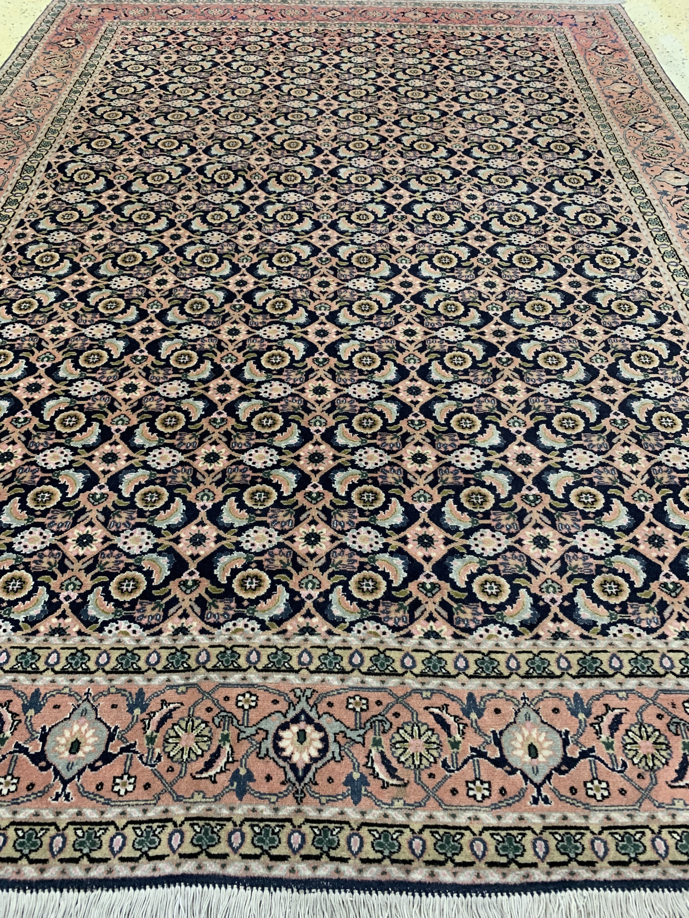 Detail d: Täbriz fein(50 Raj), Persien, Ende 20.Jhd, Korkwolle mit Seide, ca. 195 x 150 cm, ca. 500.000 Kn/qm, EHZ: 2