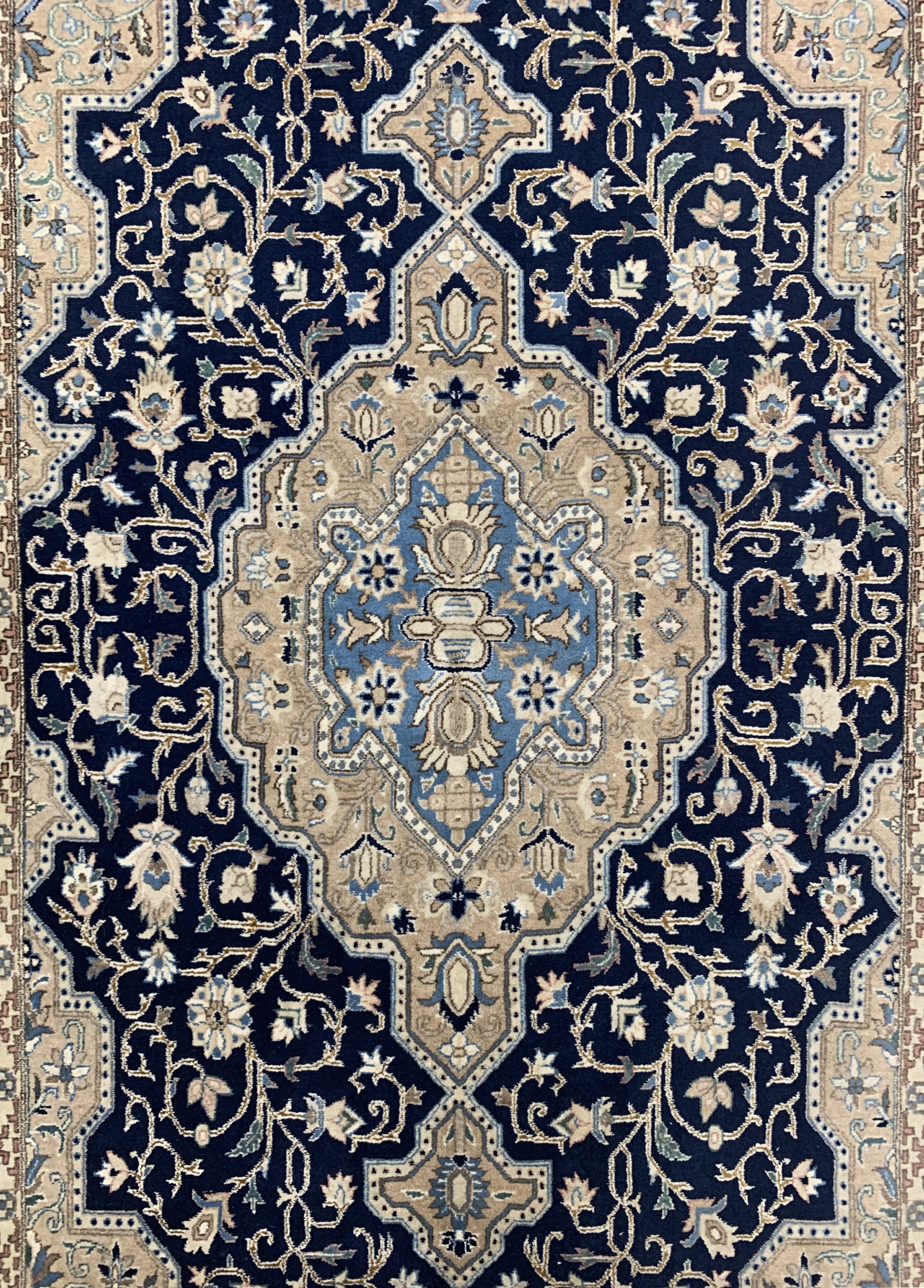 Detail b: Ghom Kork, Persien, Ende 20.Jhd, Korkwolle auf Baumwolle, ca. 222 x 135 cm, verblasst, EHZ: 2