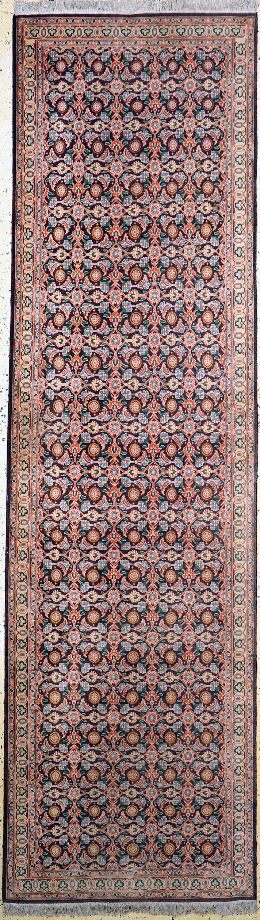 Täbriz fein(50 Raj), Persien, Ende 20.Jhd, Korkwolle auf Baumwolle, ca. 283 x 80 cm, Reinigungsbedürftig, EHZ: 2