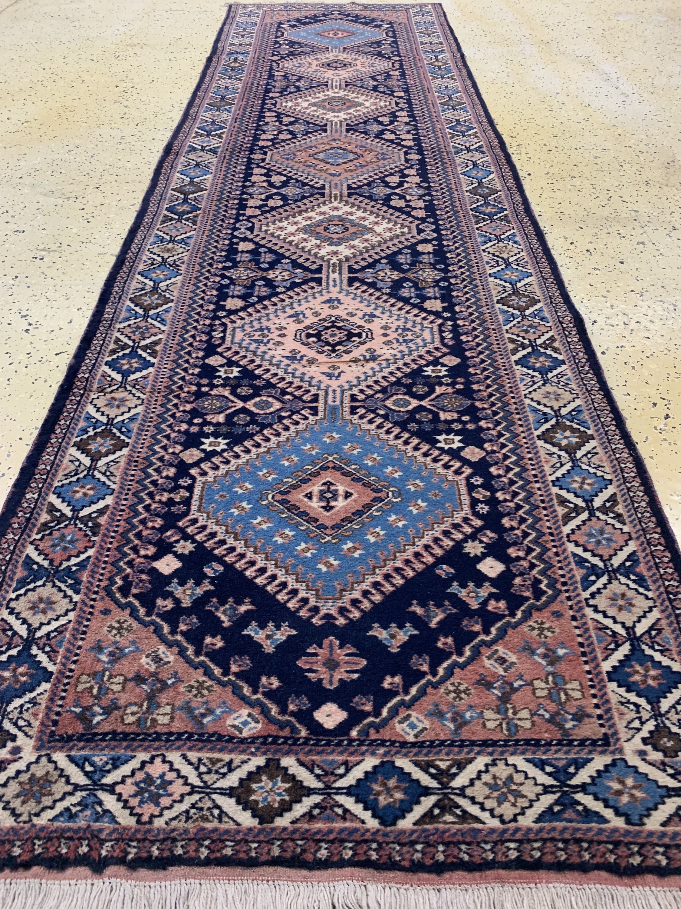Detail c: Yalameh, Persien, Ende 20.Jhd, Wolle auf Wolle, ca. 303 x 83 cm, EHZ: 2